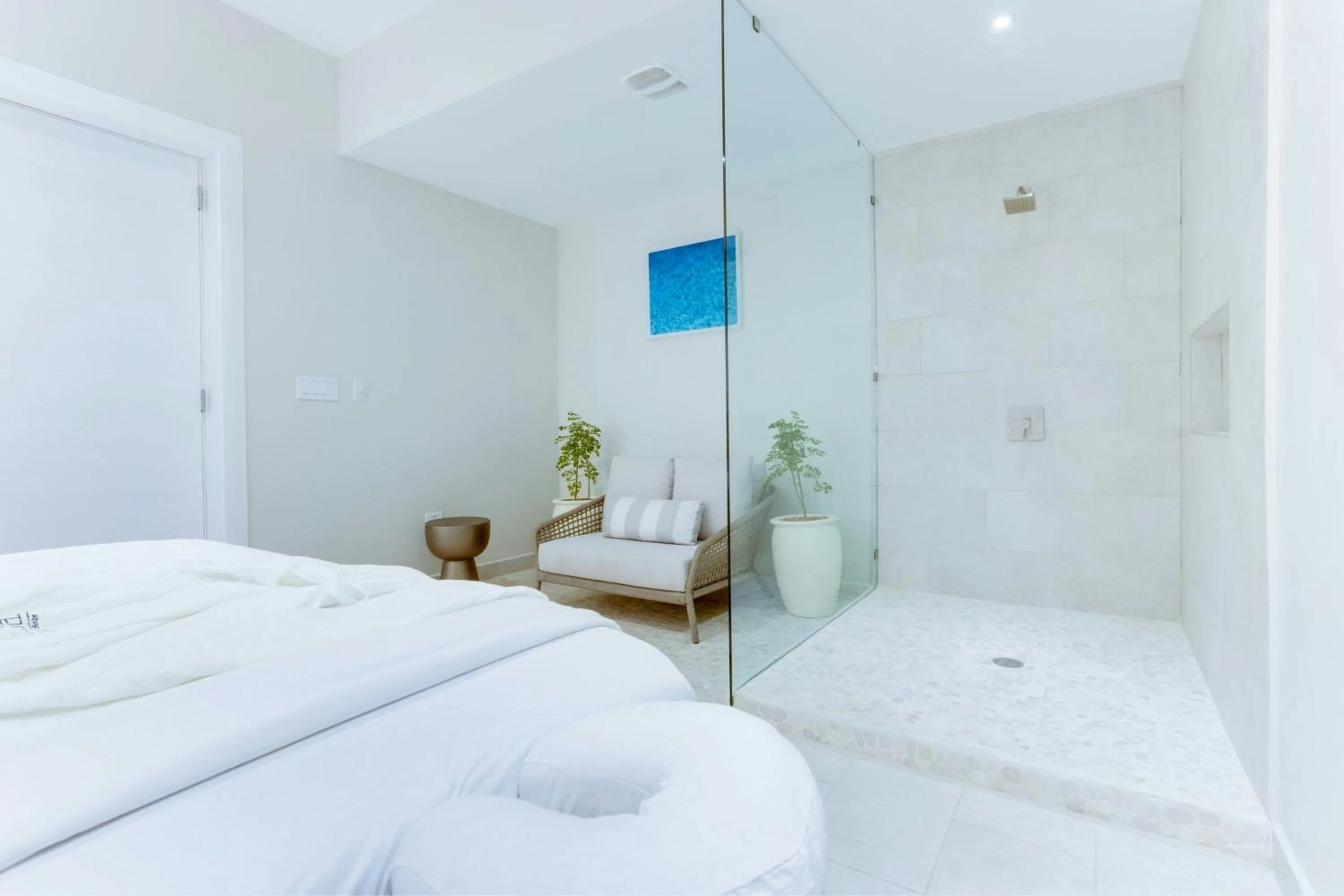 Spa and wellness centre/facilities, Bed in Alaia Belize, Autograph Collection