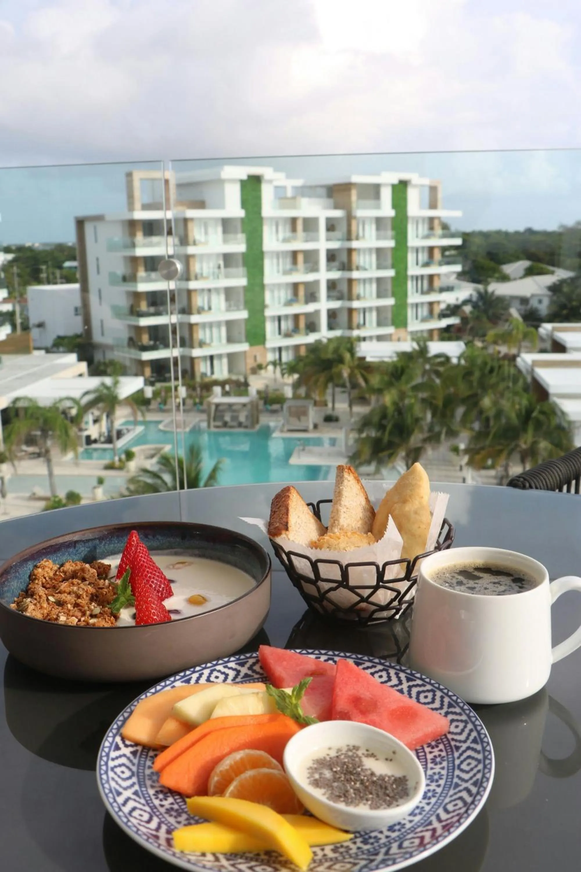 Other in Alaia Belize, Autograph Collection