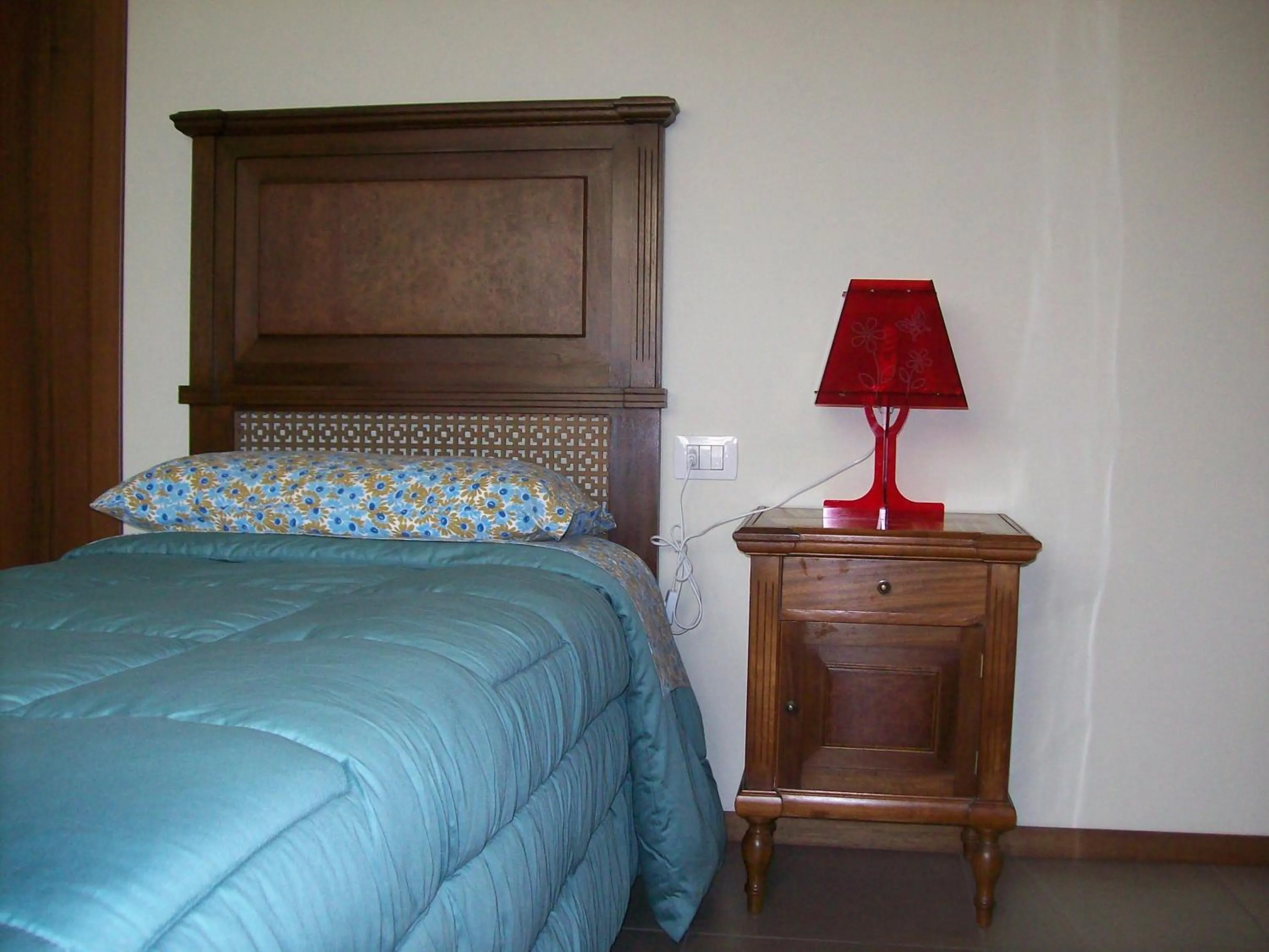 Bedroom, Bed in La Bottega Del Falegname