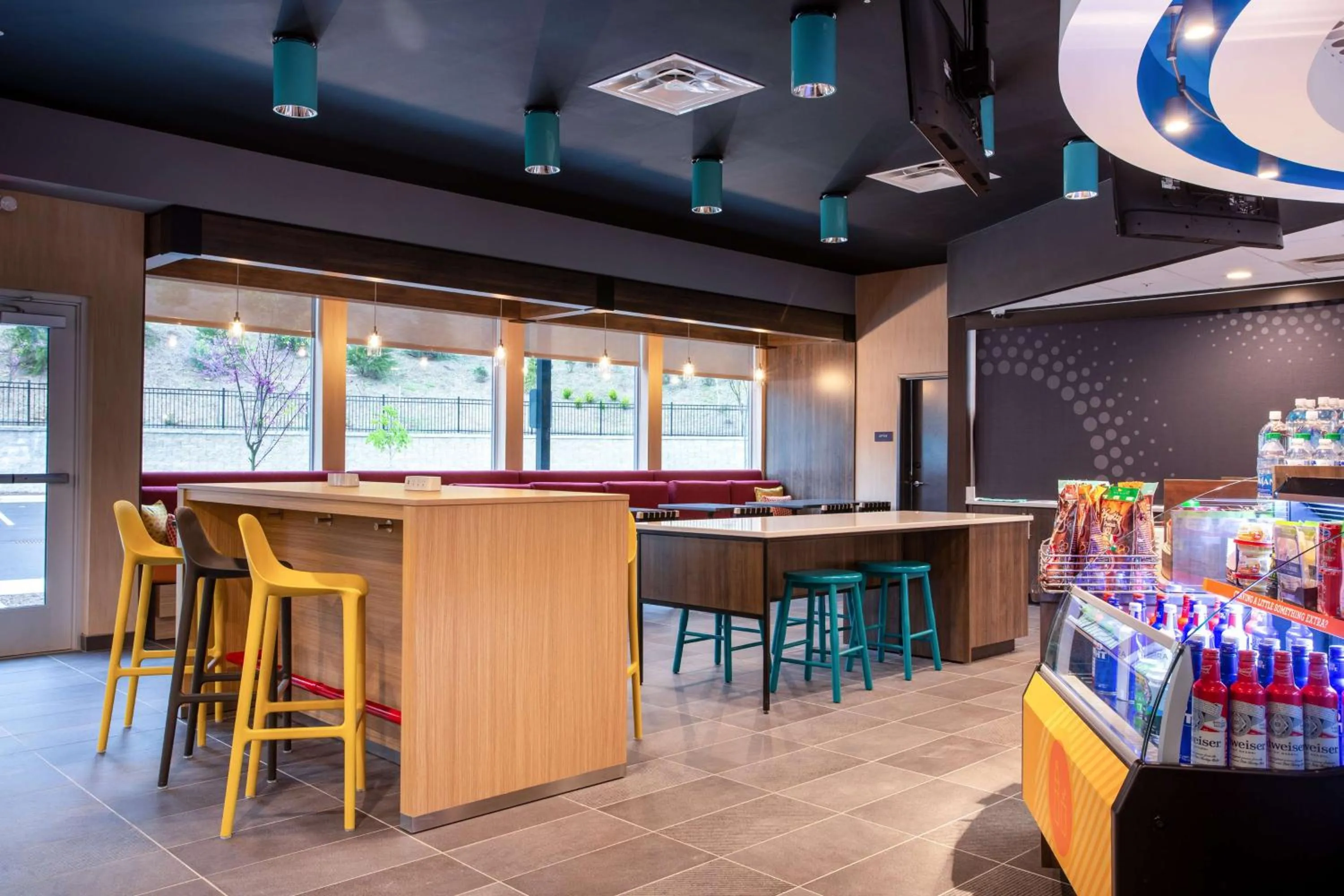 Lobby or reception in Tru by Hilton Asheville Blue Ridge Parkway