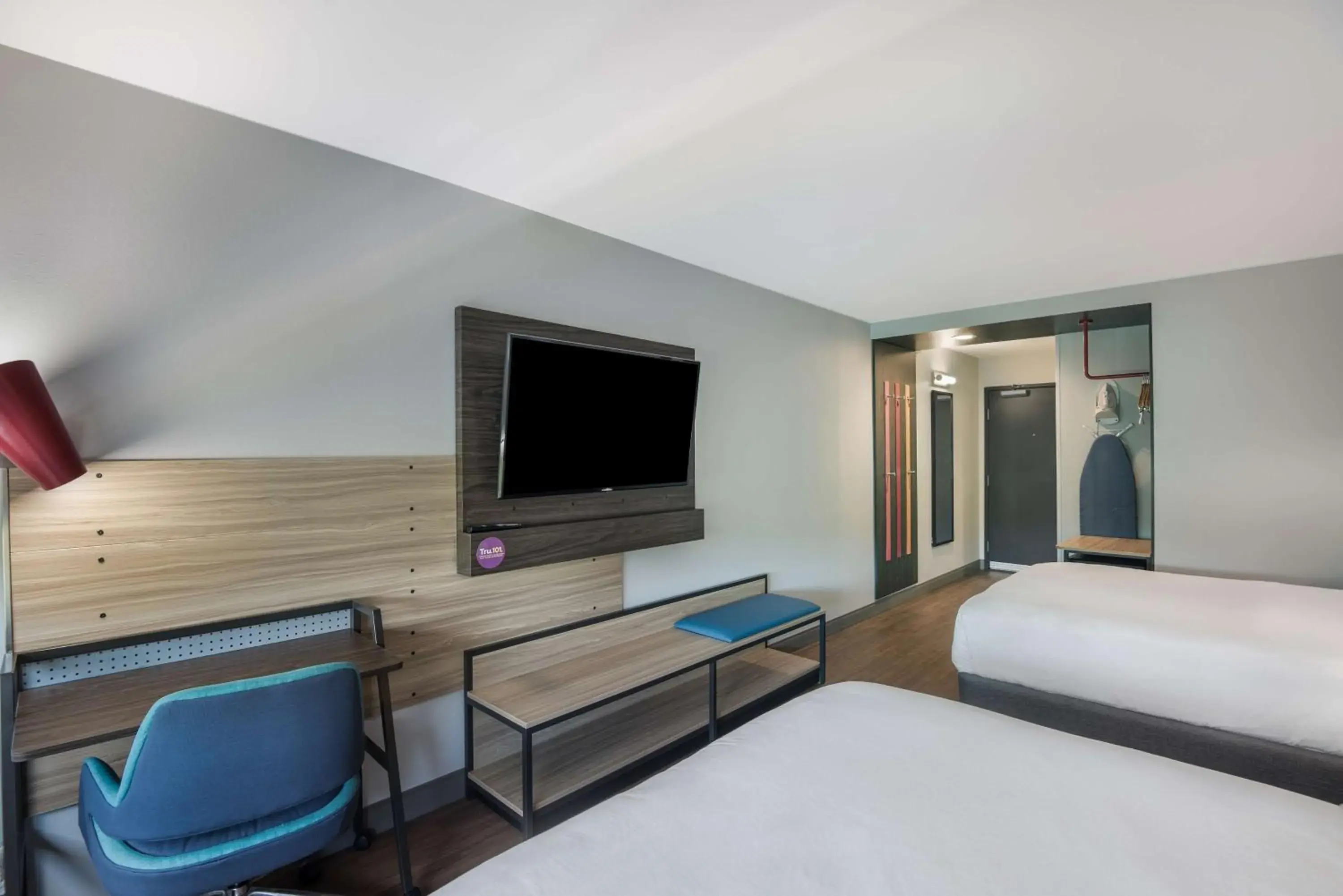 Queen Room with Two Queen Beds in Tru By Hilton Warsaw, In Queen Room with Two Queen Beds in Tru By Hilton Warsaw, In