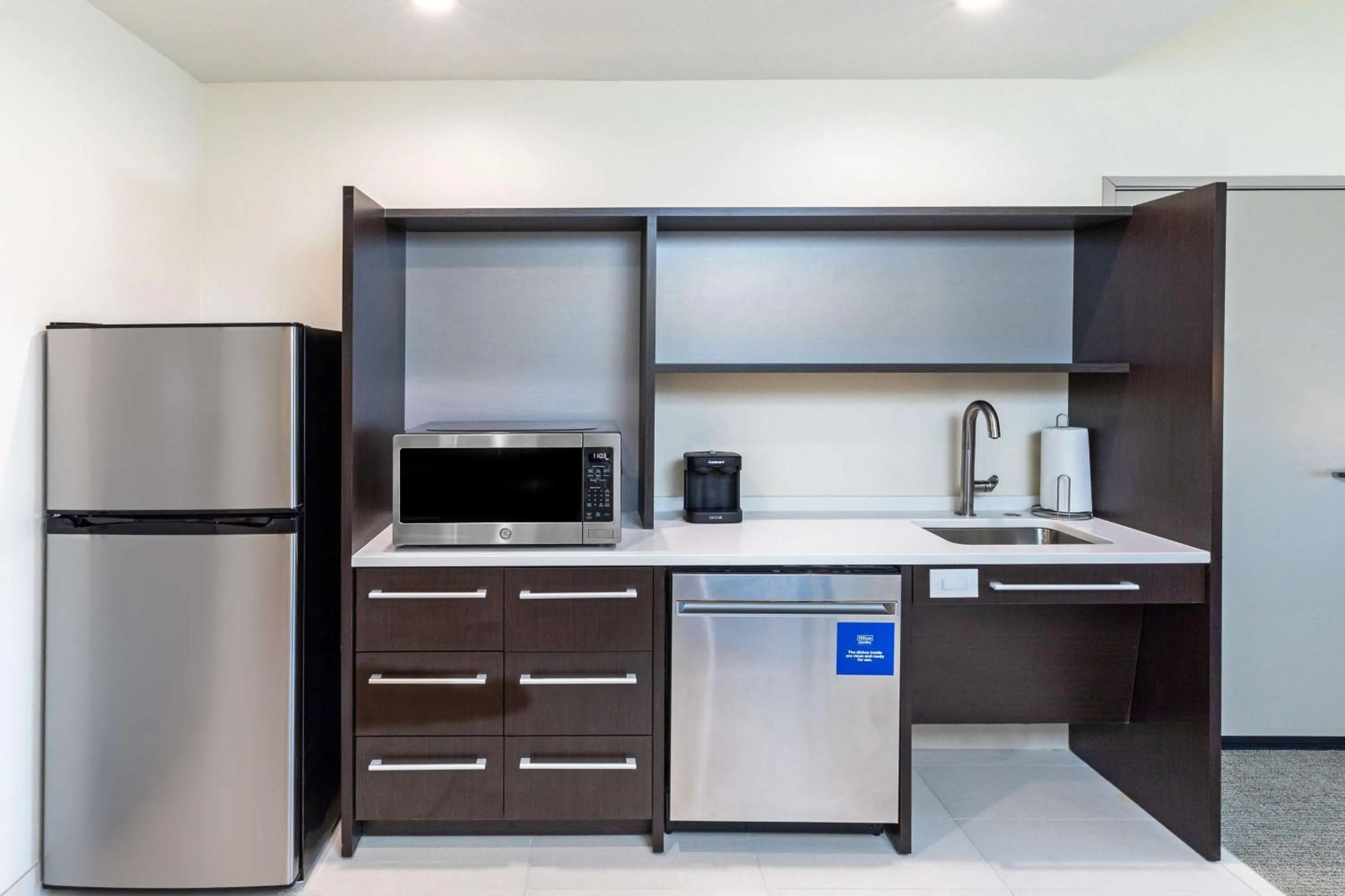 Kitchen or kitchenette in Home2 Suites By Hilton Midland East, Tx