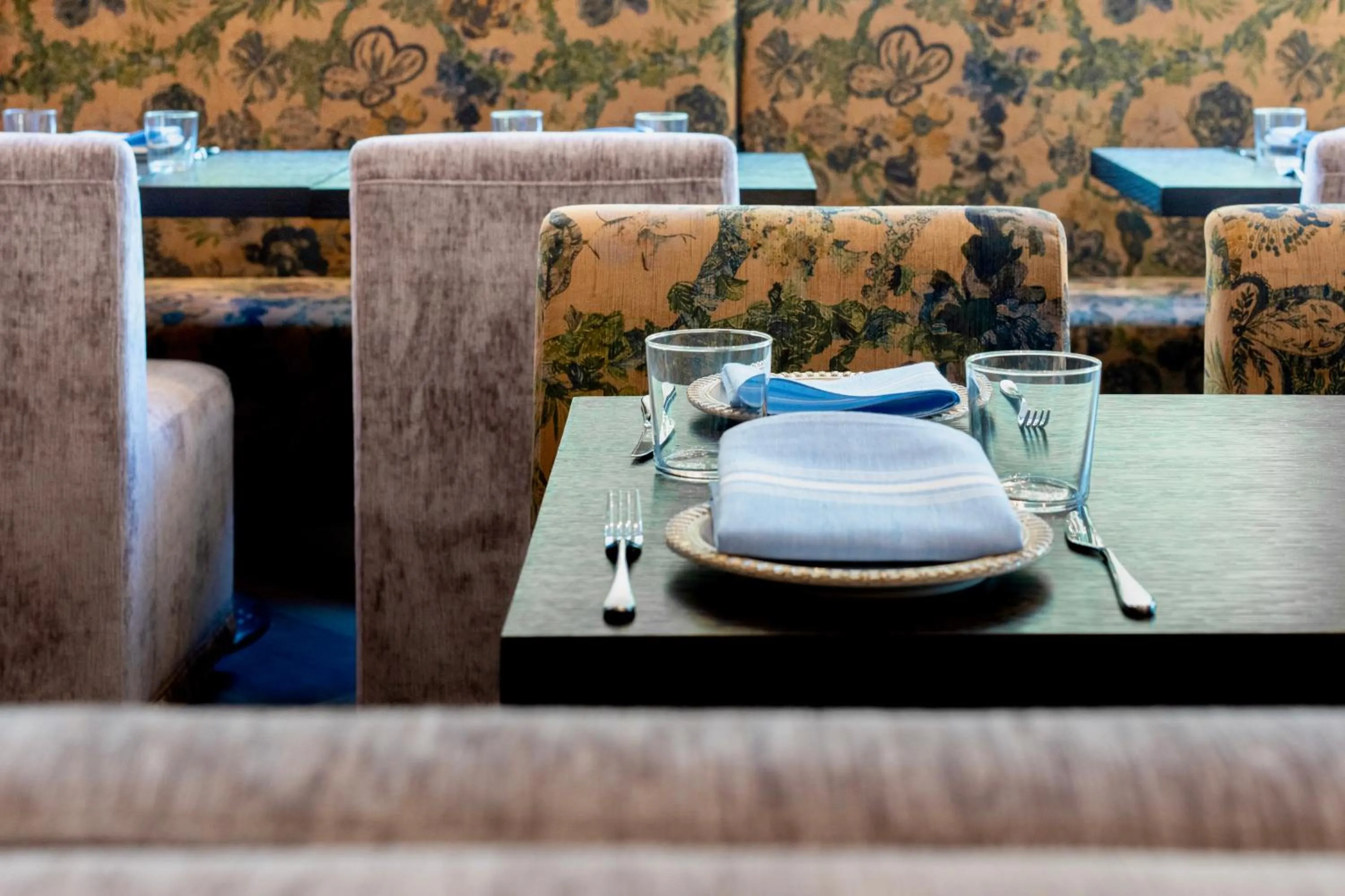 Restaurant/places to eat in The Exchange Sacramento, Curio Collection By Hilton