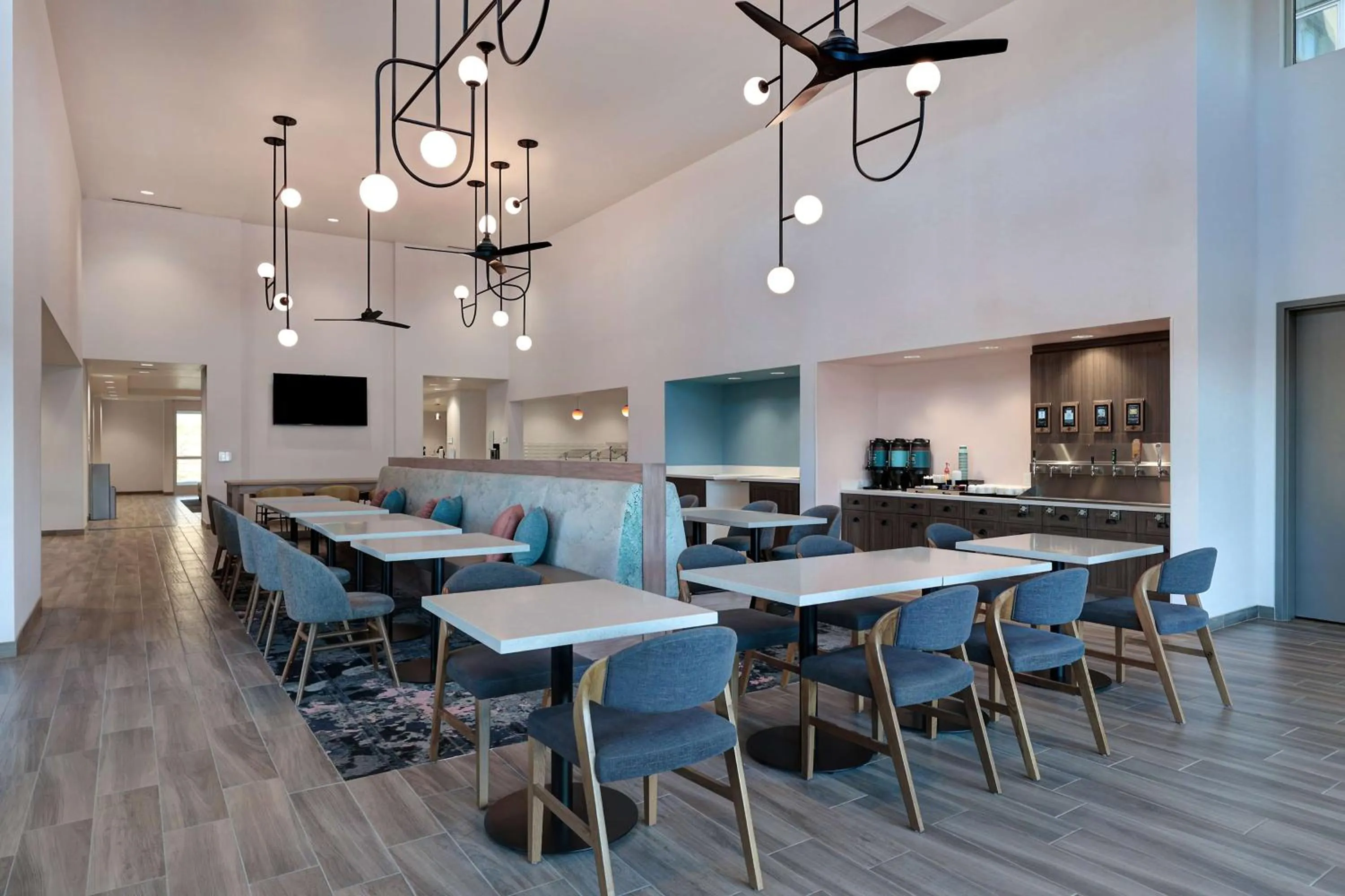 Lobby or reception in Homewood Suites By Hilton Santa Clarita/Valencia, Ca