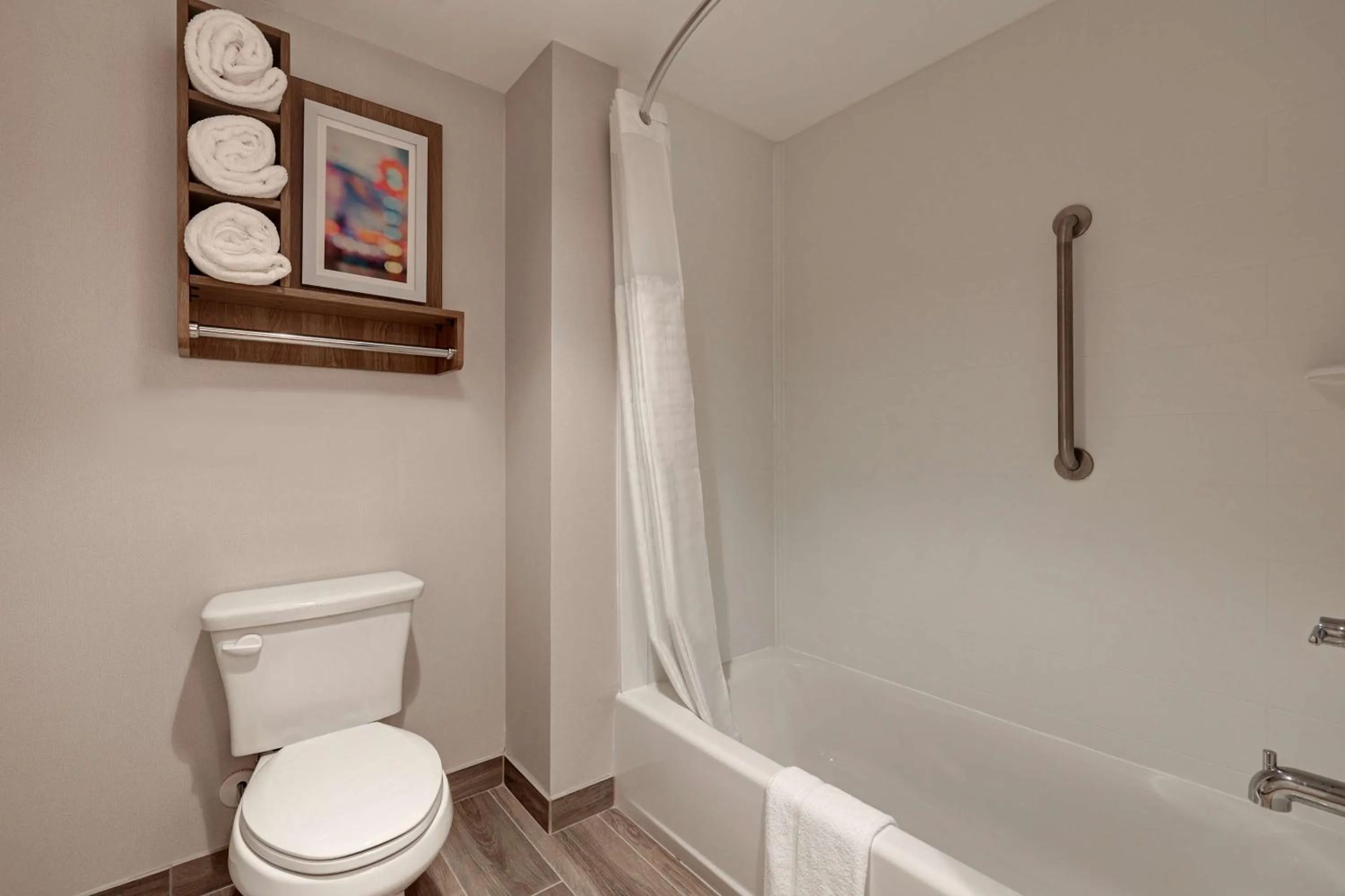 Bathroom in Homewood Suites By Hilton Santa Clarita/Valencia, Ca