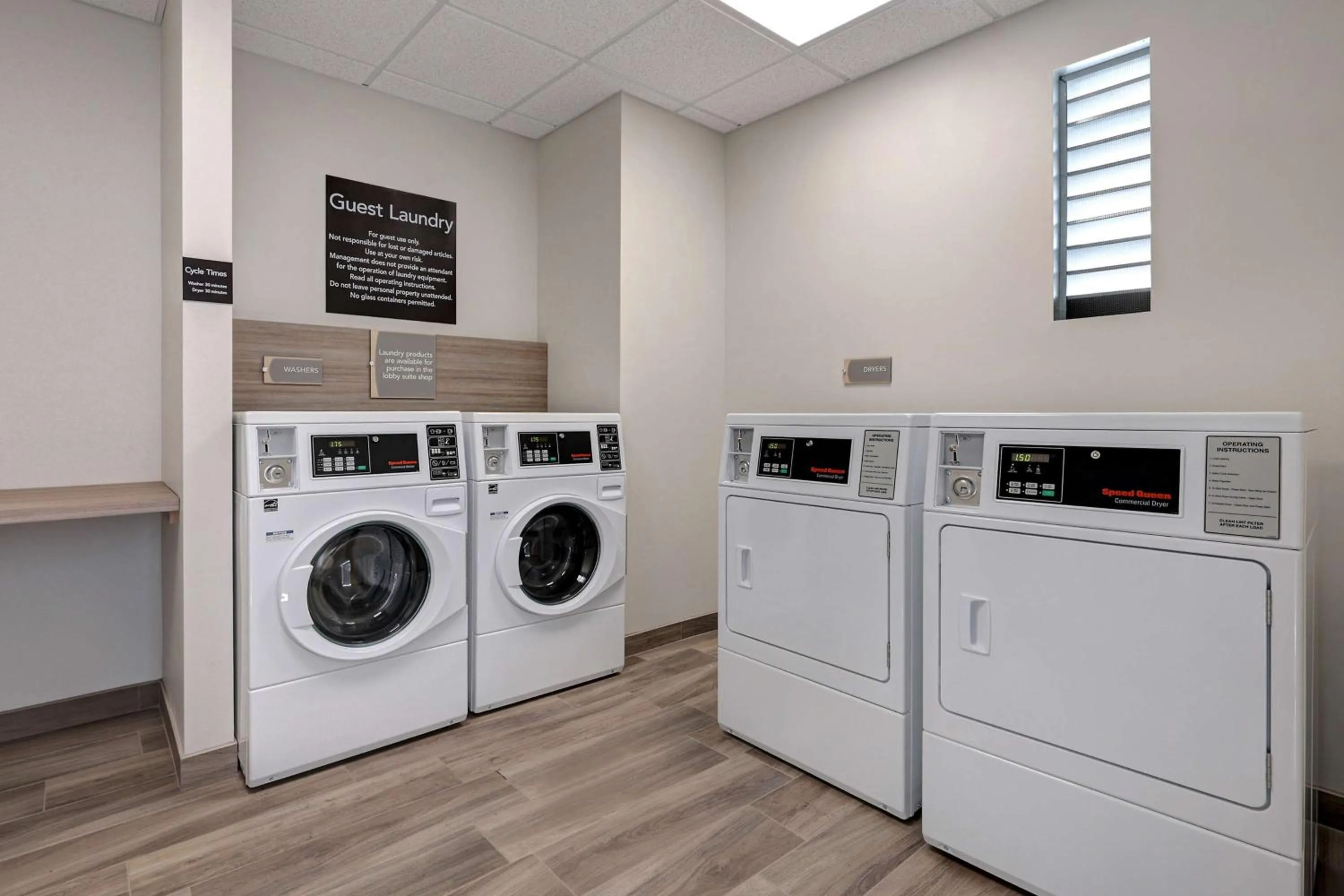 Property building in Homewood Suites By Hilton Santa Clarita/Valencia, Ca