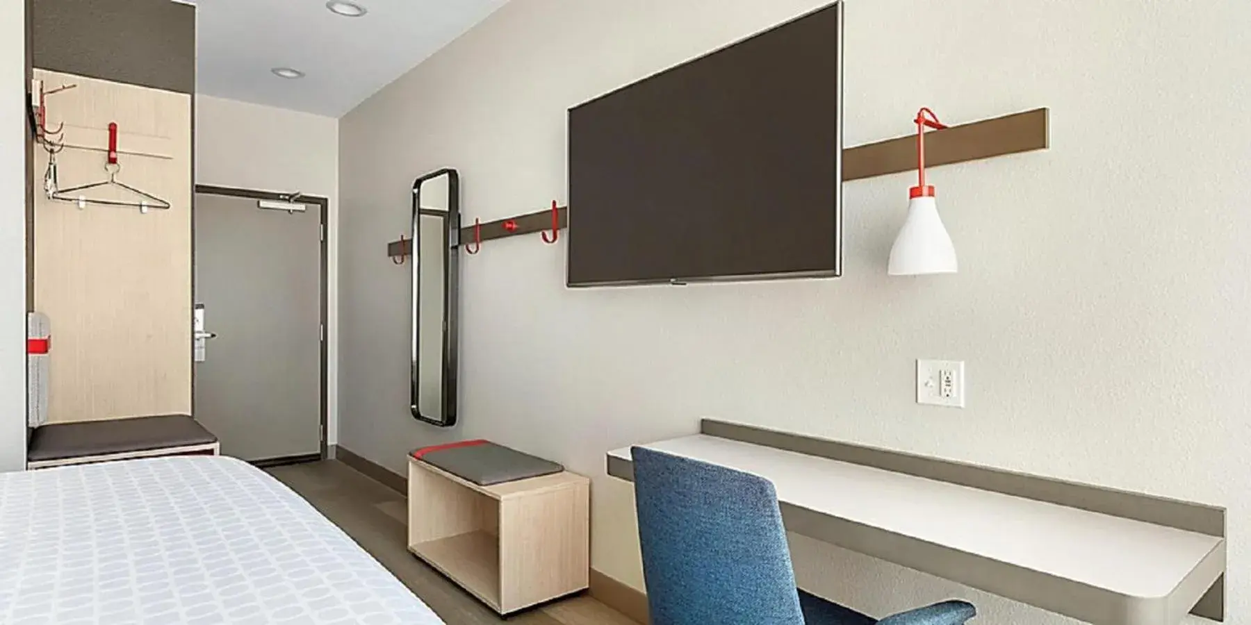 King Room - Hearing Accessible/Non-Smoking in avid hotels - Zeeland by IHG King Room - Hearing Accessible/Non-Smoking in avid hotels - Zeeland by IHG