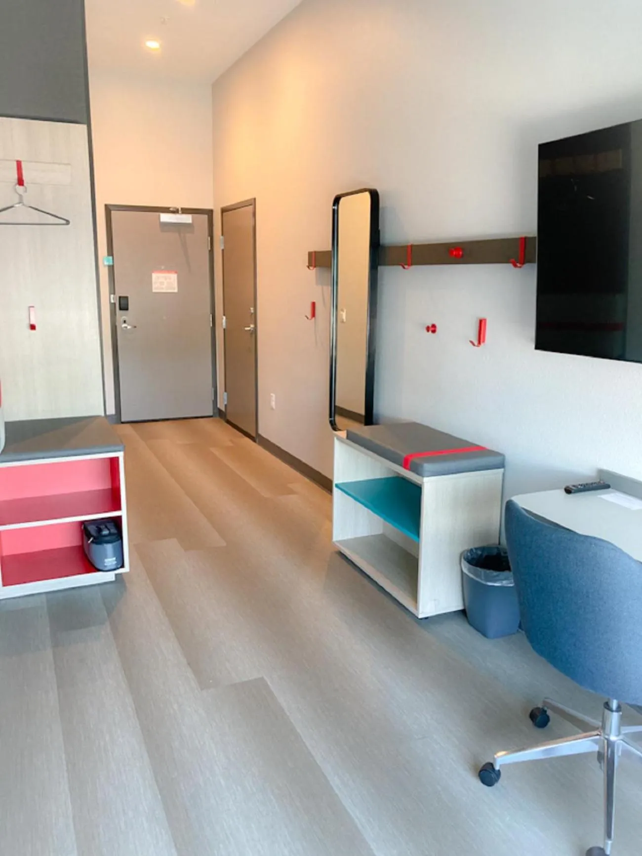 Photo of the whole room in avid hotel Zeeland - Holland by IHG