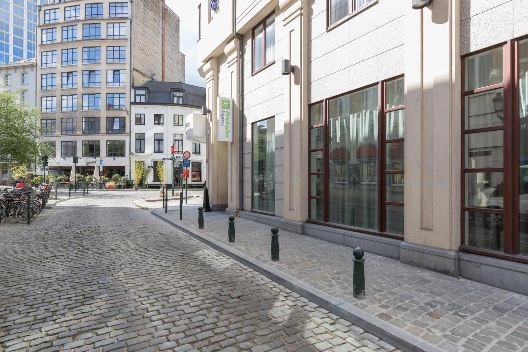 Property building in Holiday Inn Express Brussels-Grand-Place by IHG