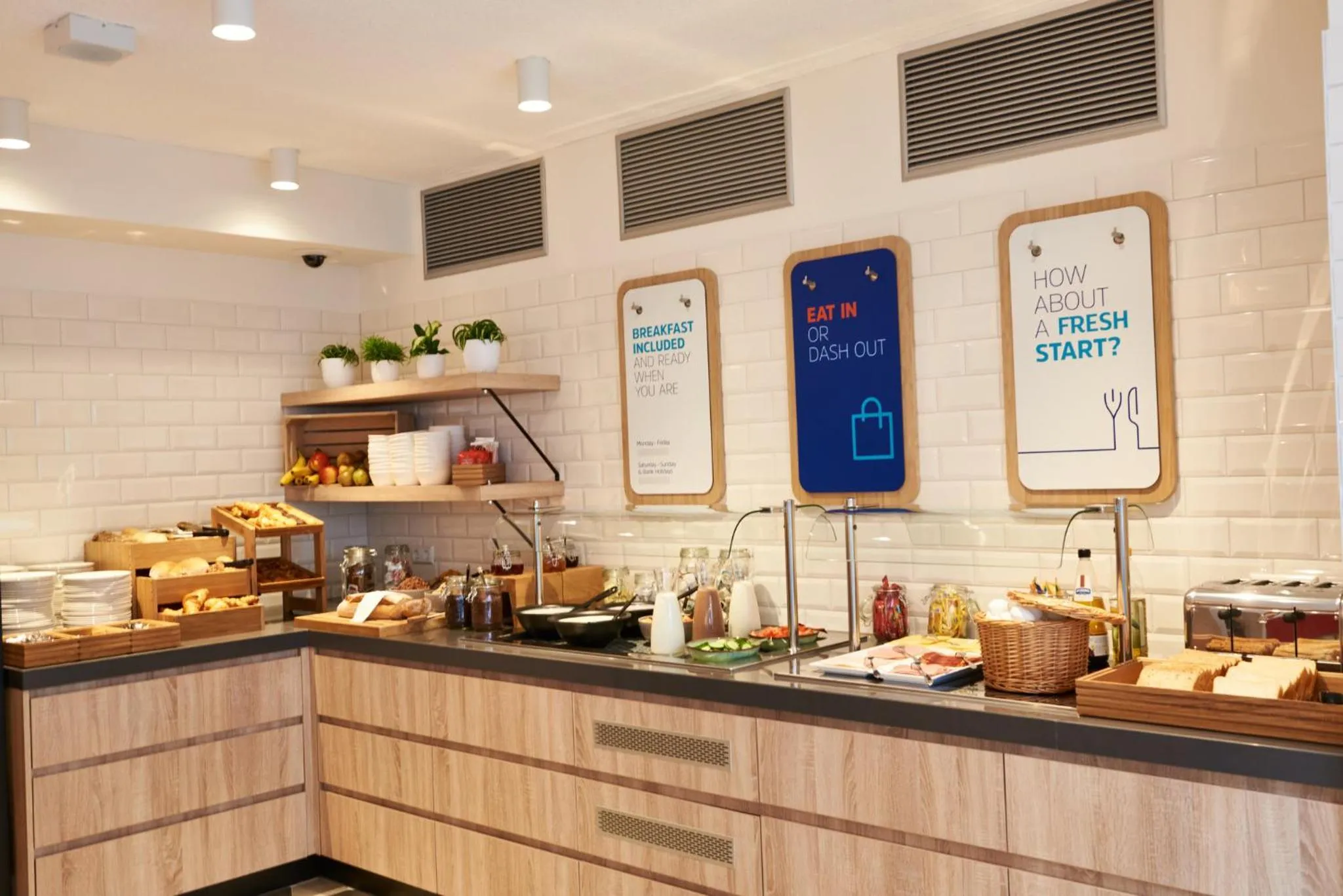 Breakfast in Holiday Inn Express Brussels-Grand-Place by IHG