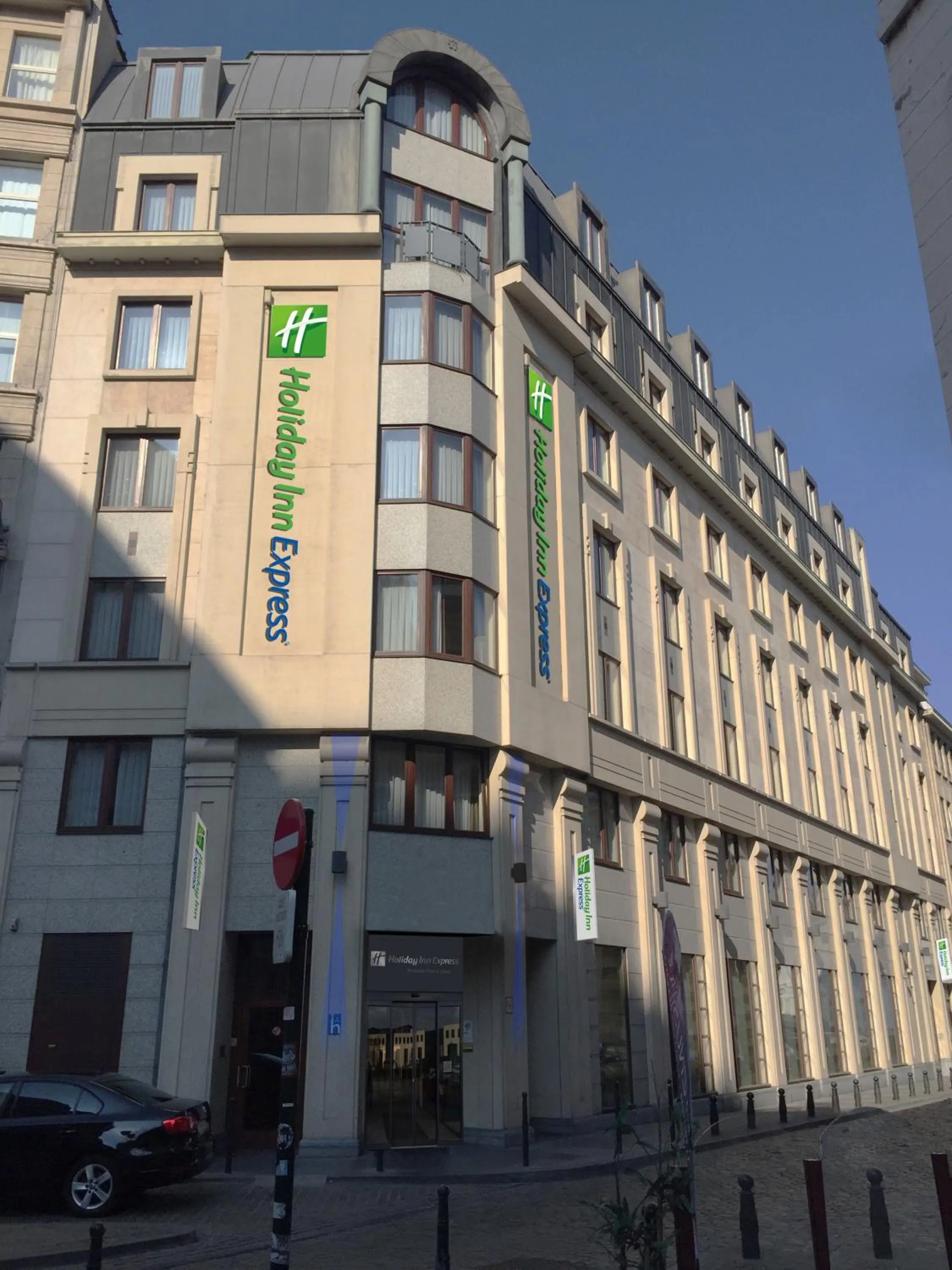 Property building in Holiday Inn Express Brussels-Grand-Place by IHG