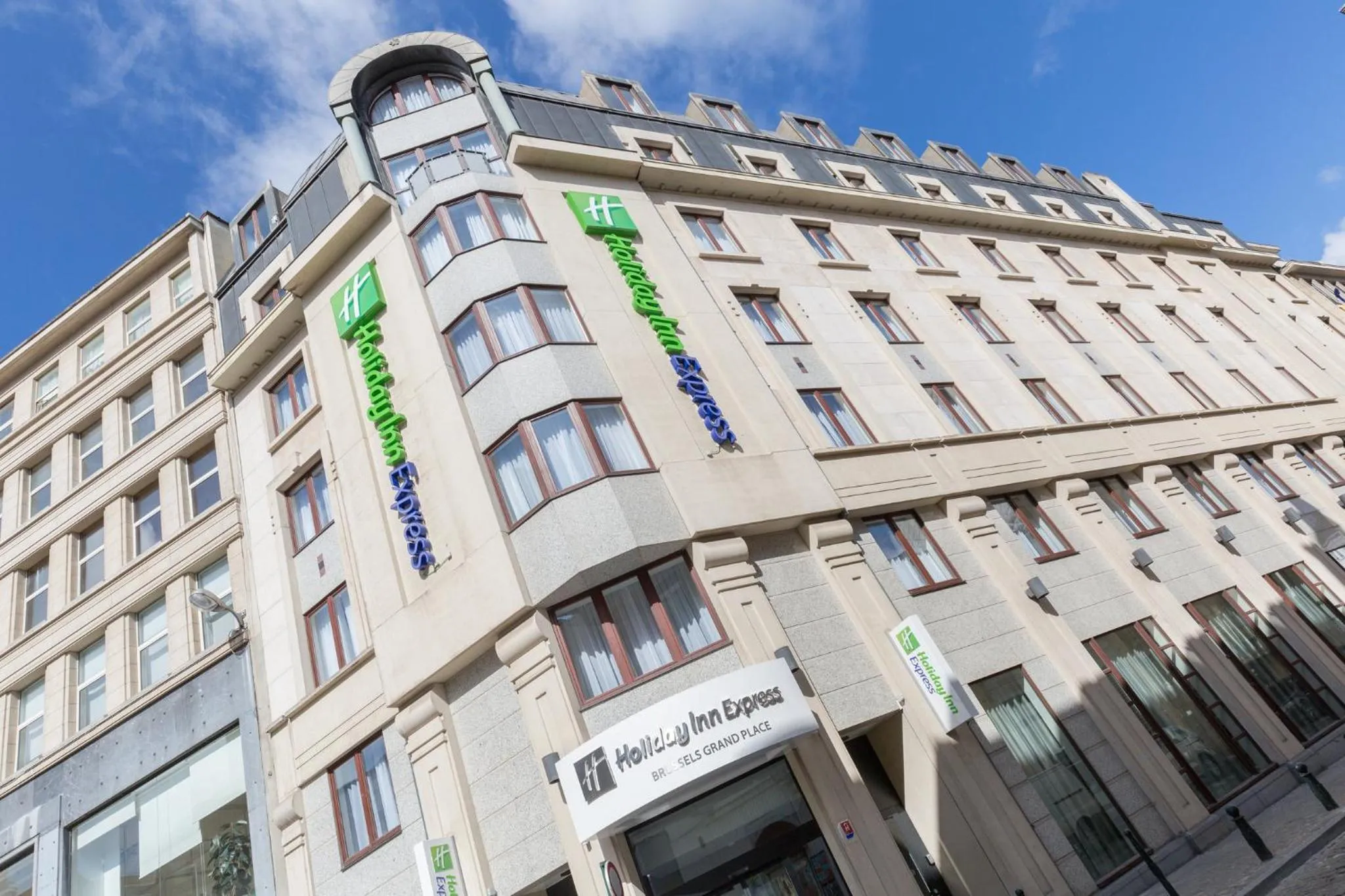 Property building in Holiday Inn Express Brussels-Grand-Place by IHG