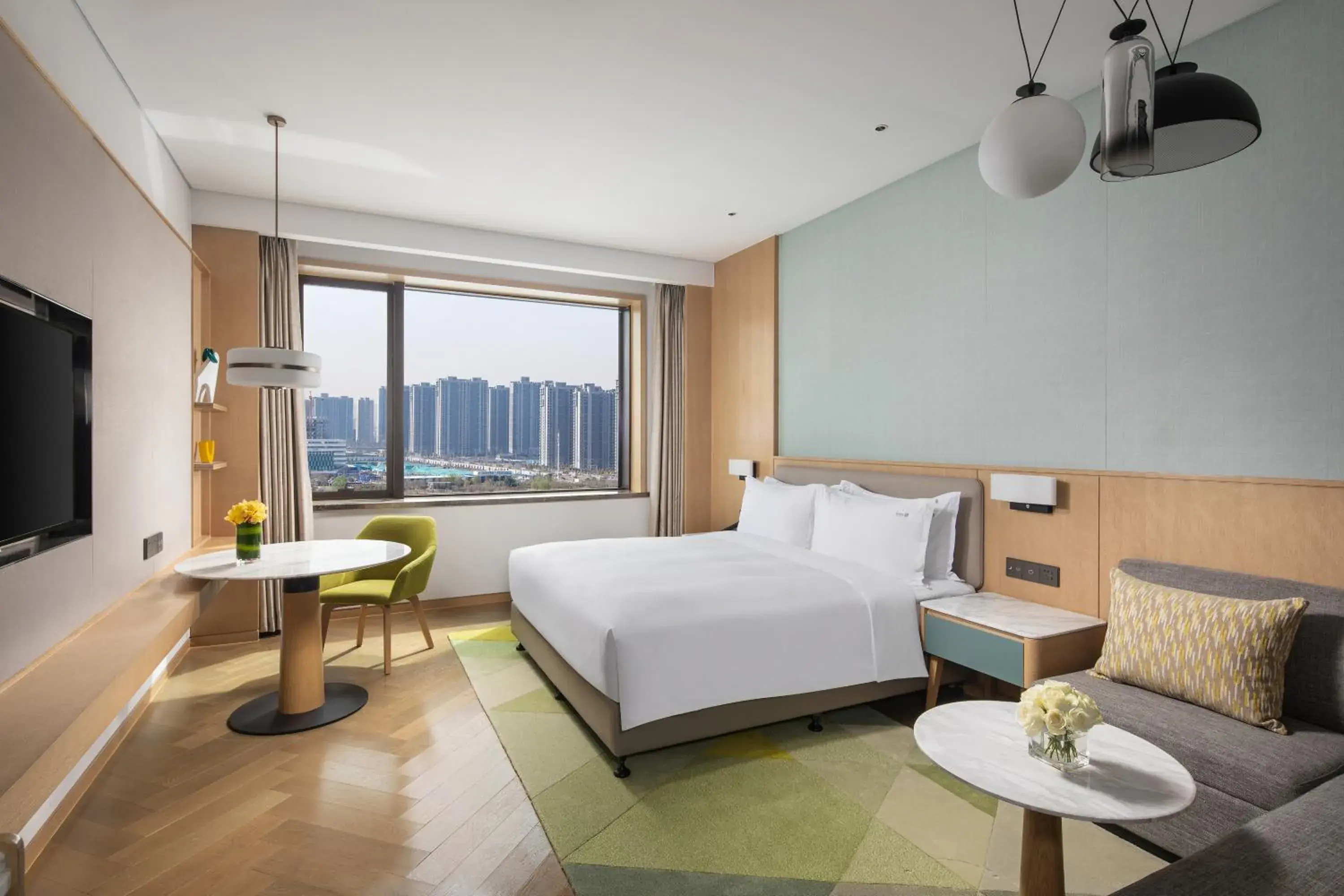 Standard King Room with City View in Holiday Inn Zhengzhou High-Tech Zone by IHG Standard King Room with City View in Holiday Inn Zhengzhou High-Tech Zone by IHG