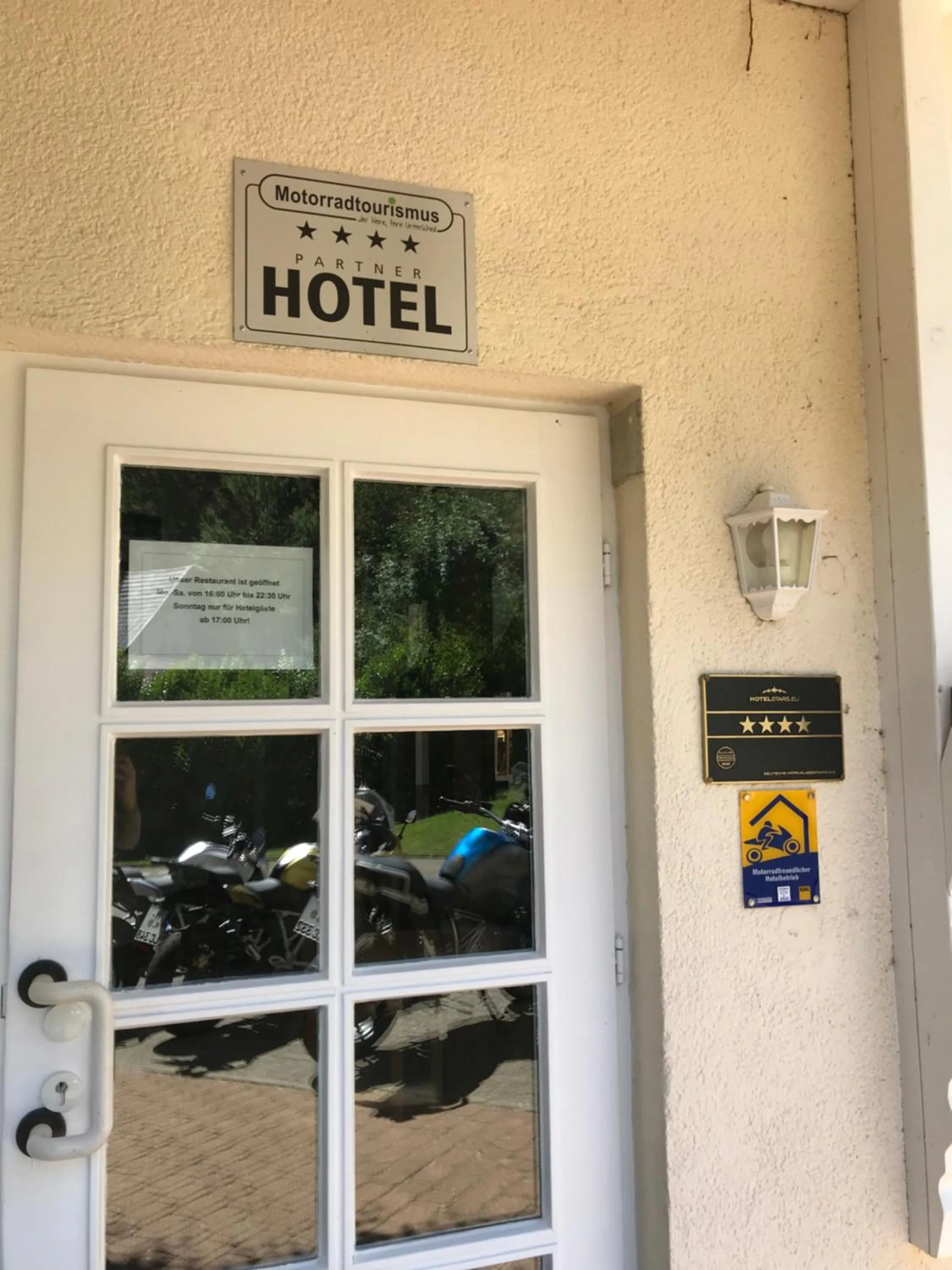 Facade/entrance in Hotel Sauerbrey