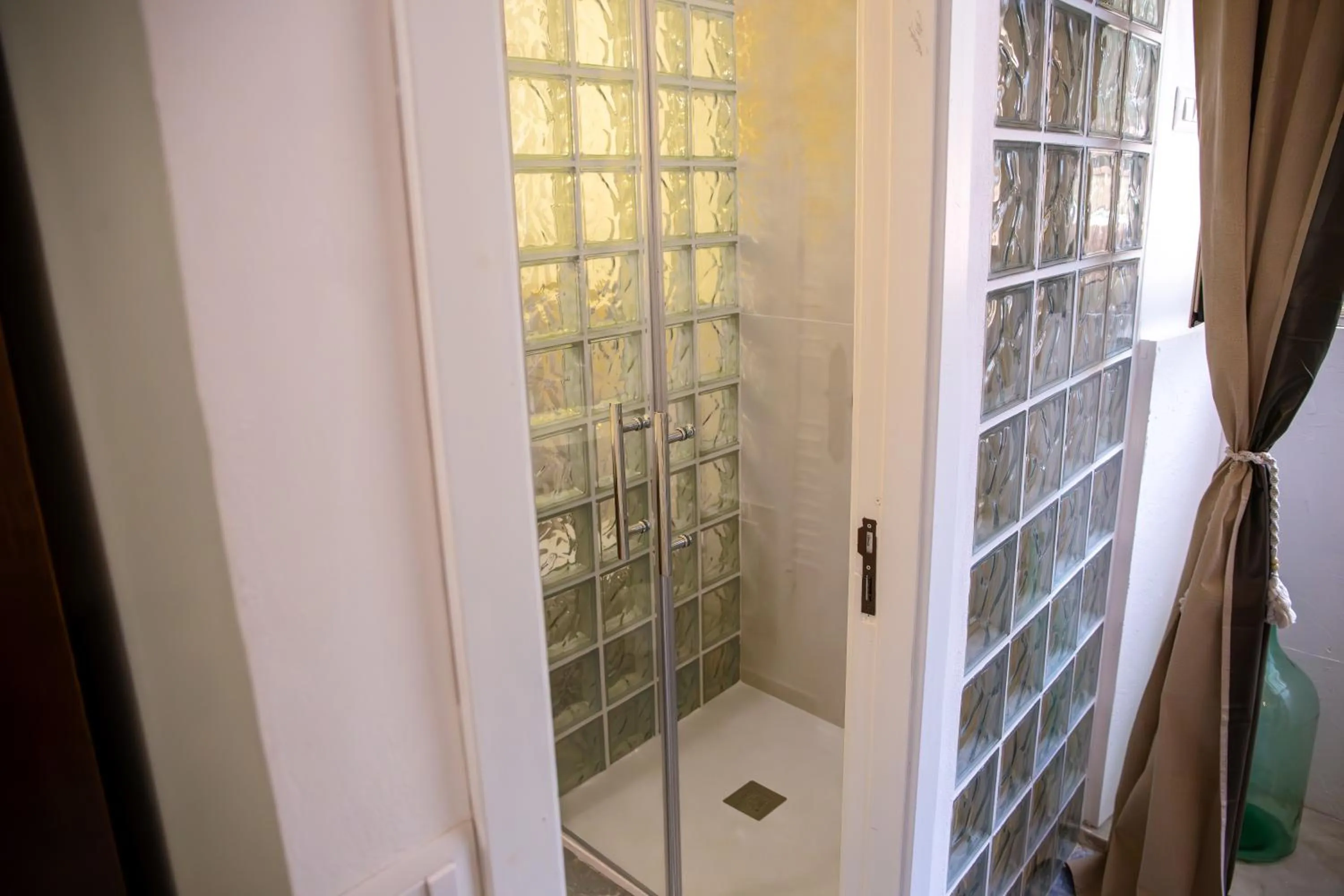 Bathroom in Villa Caterina - Solemar Sicilia