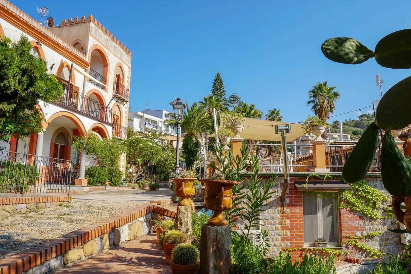 Facade/entrance in Villa Caterina - Solemar Sicilia