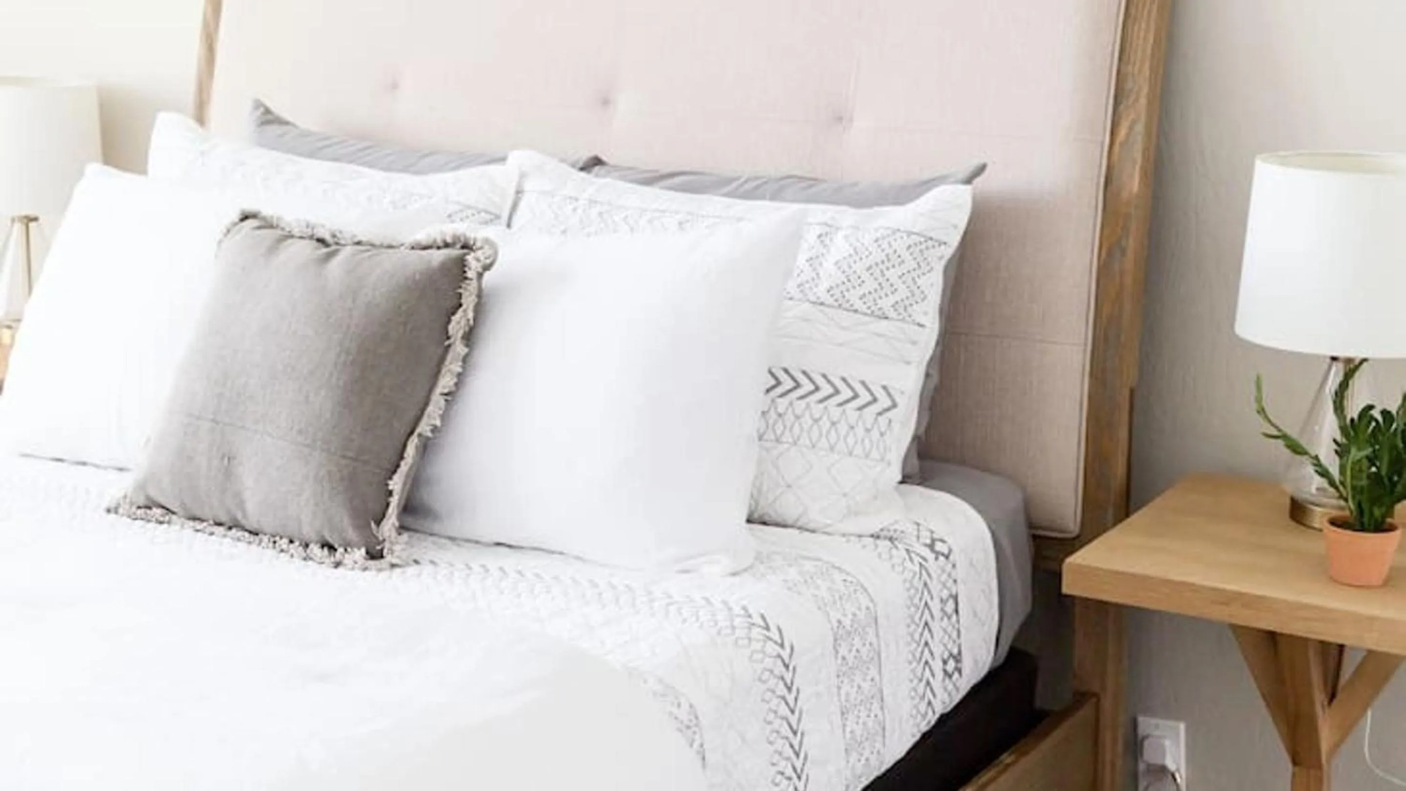 Other, Bed in Updated Condo in A Old Town Scottsdale Location