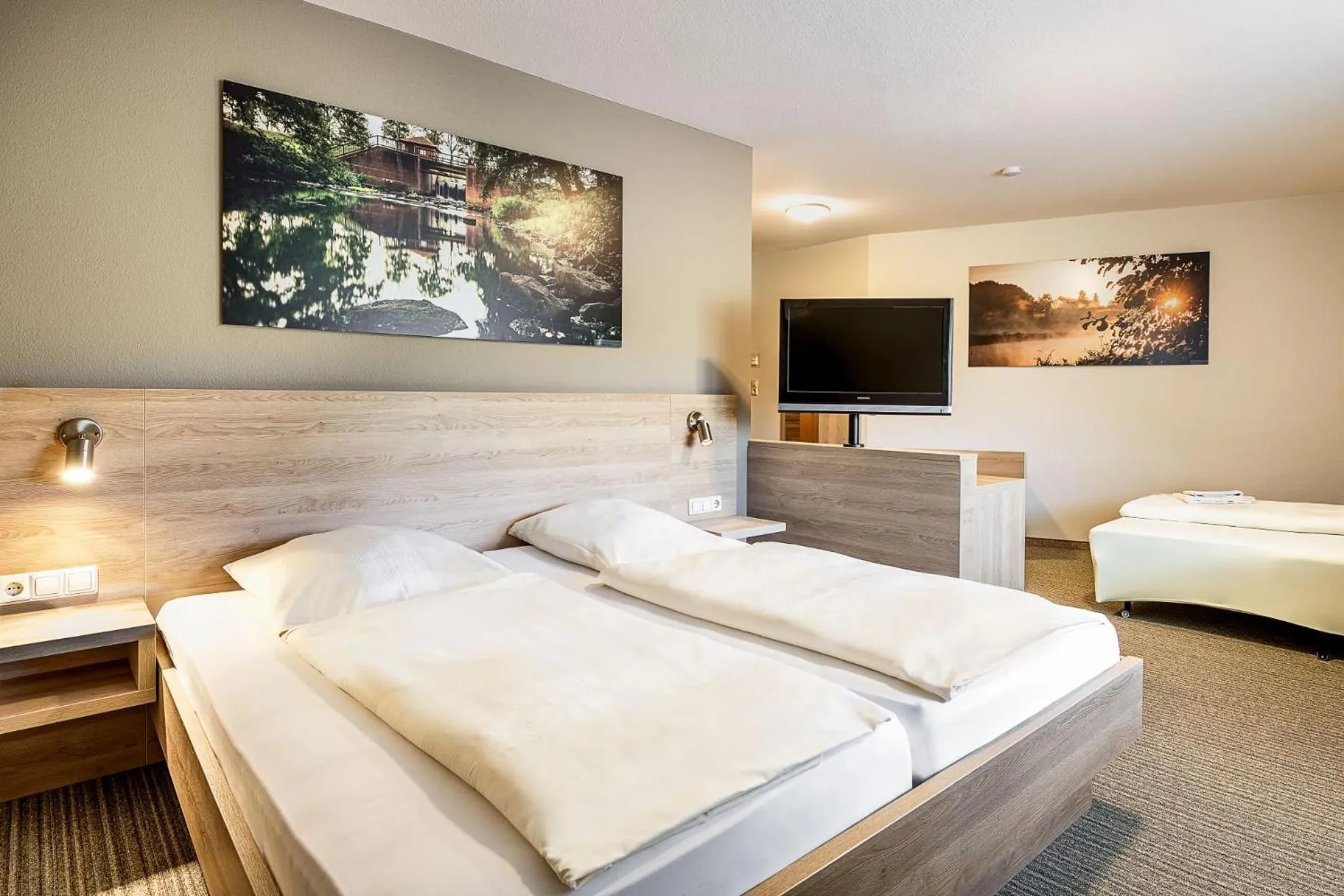 TV and multimedia, Bed in Hotel Heilemann