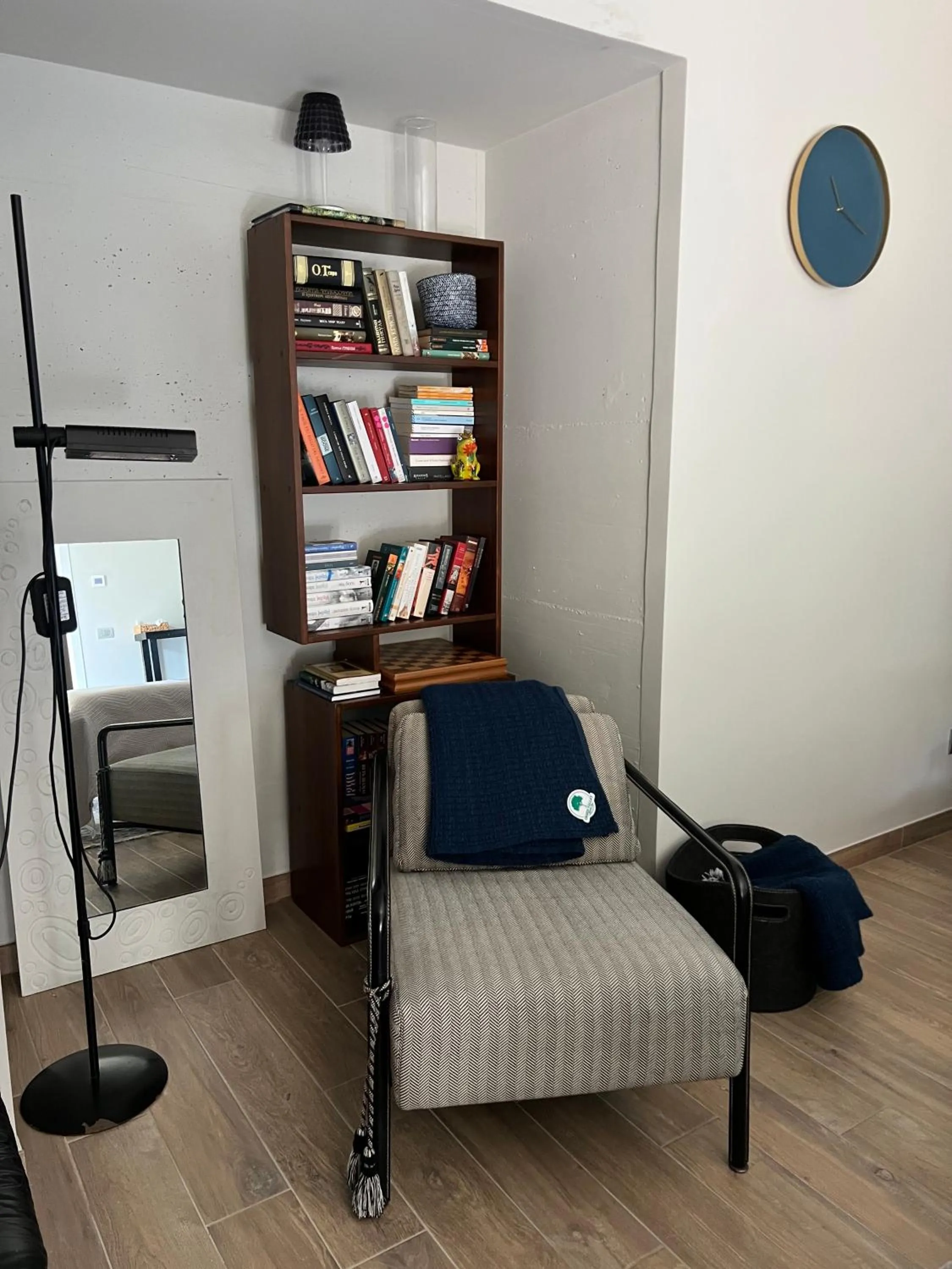 Library in GreenValley BnB