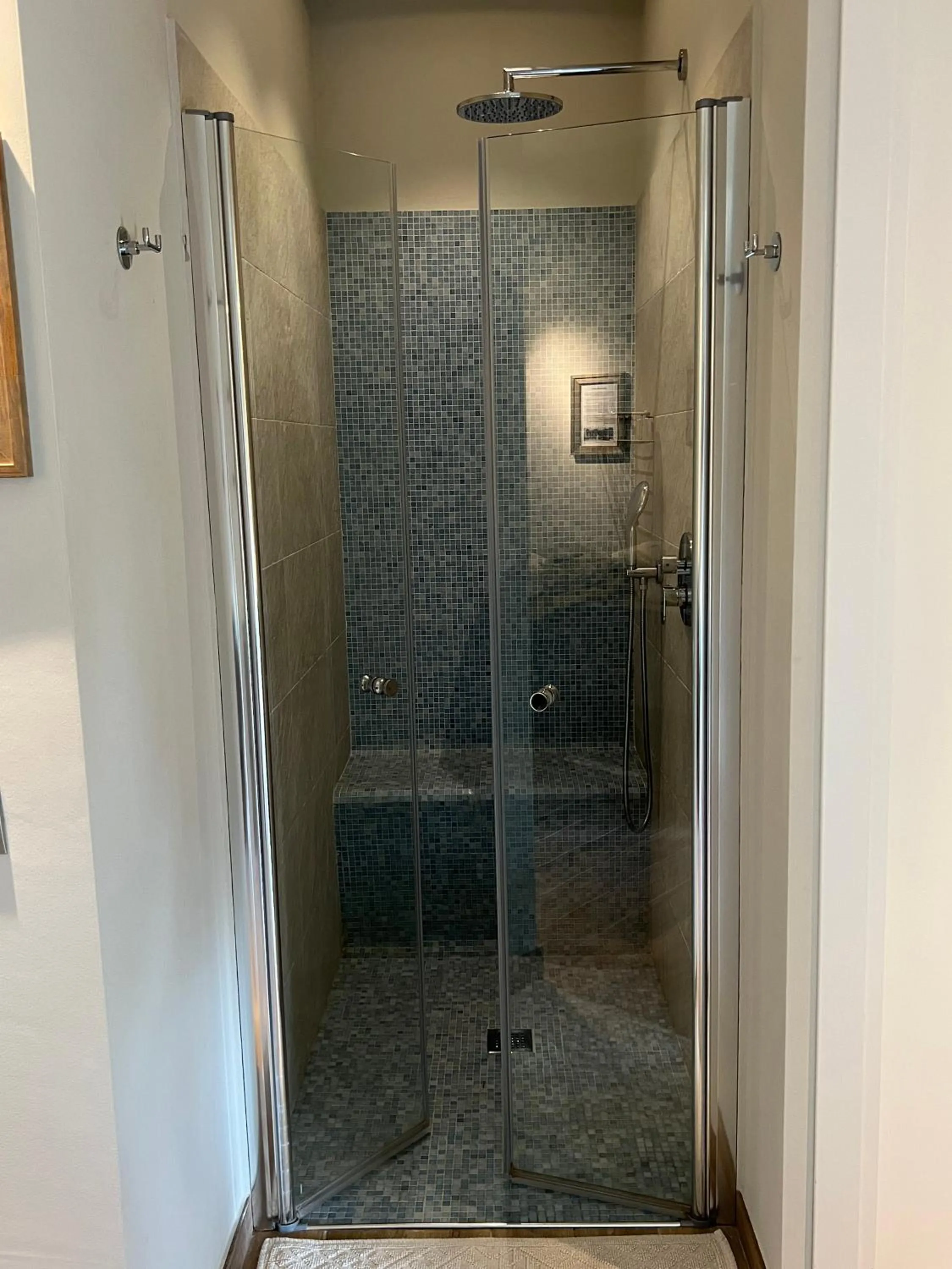 Shower in GreenValley BnB