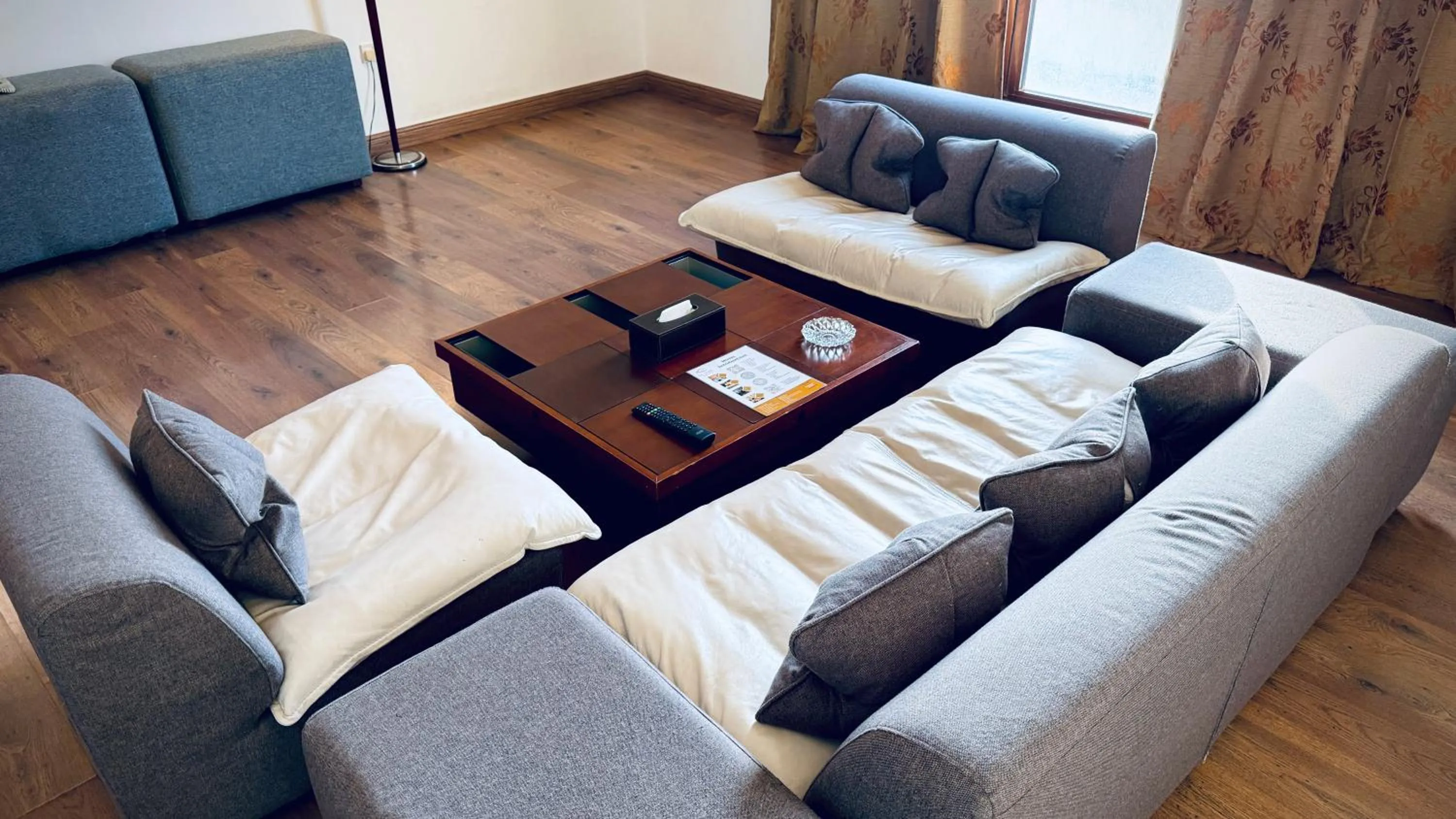 Seating area in Le Jazz Hotel