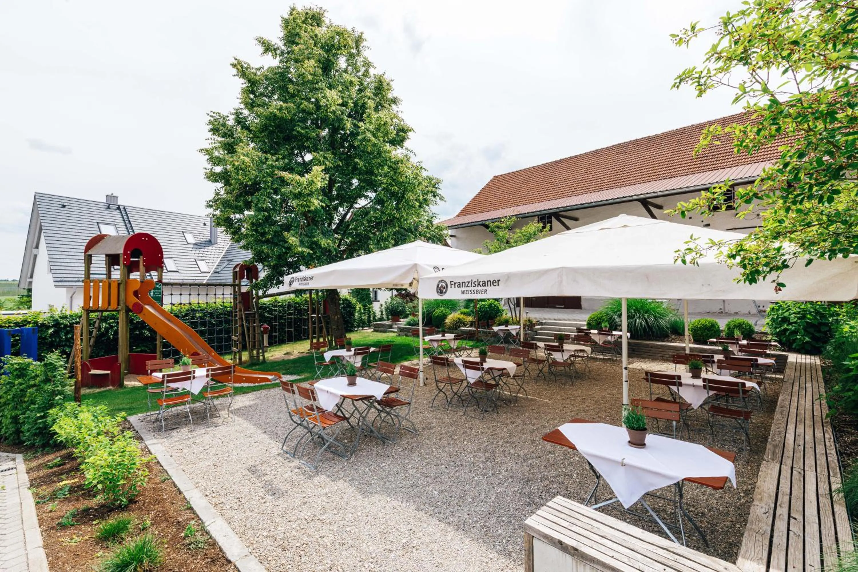 Patio in Gasthaus Hotel Ostermeier