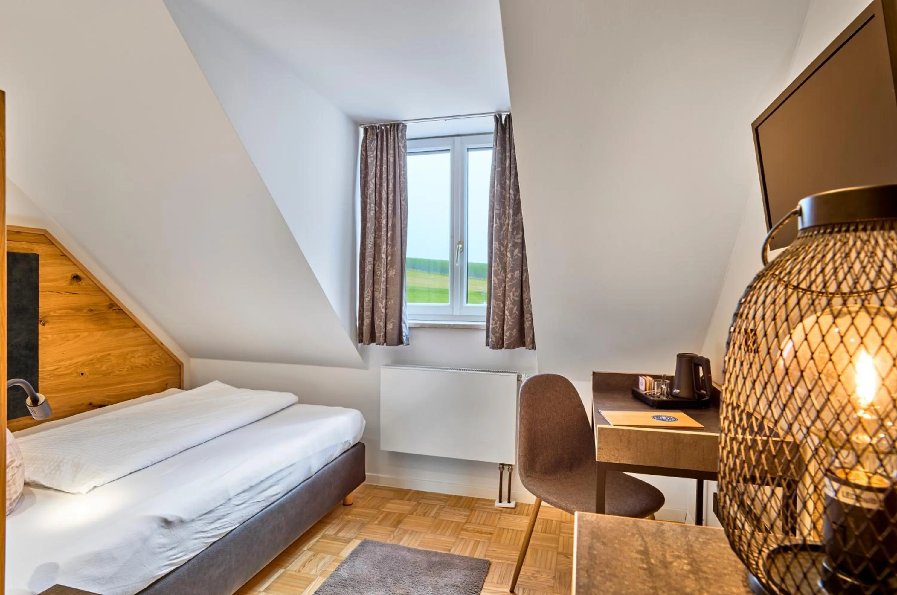 Bed in Gasthaus Hotel Ostermeier