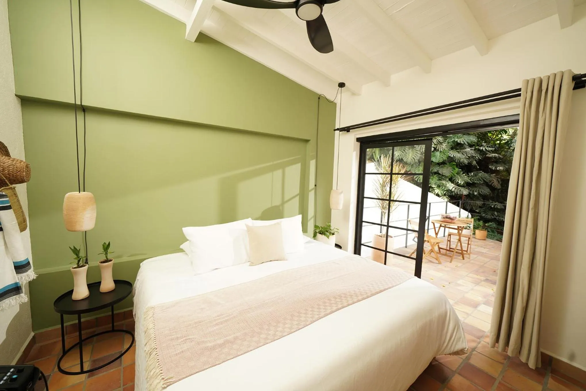 Balcony/Terrace, Bed in Hotel Quinta Ladera