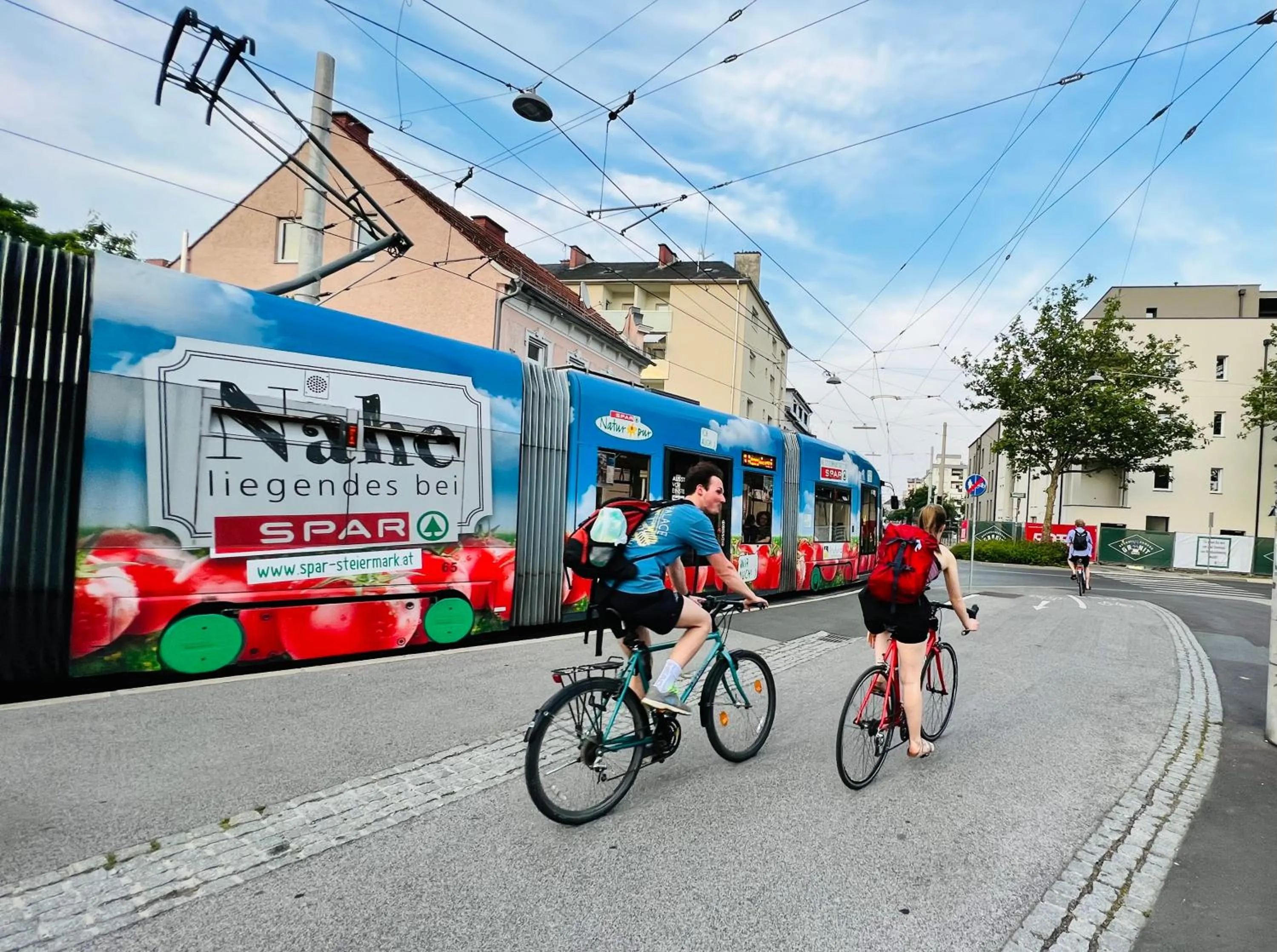 Cycling in APSTAY Eggenberg I Self Check-in I Parking option