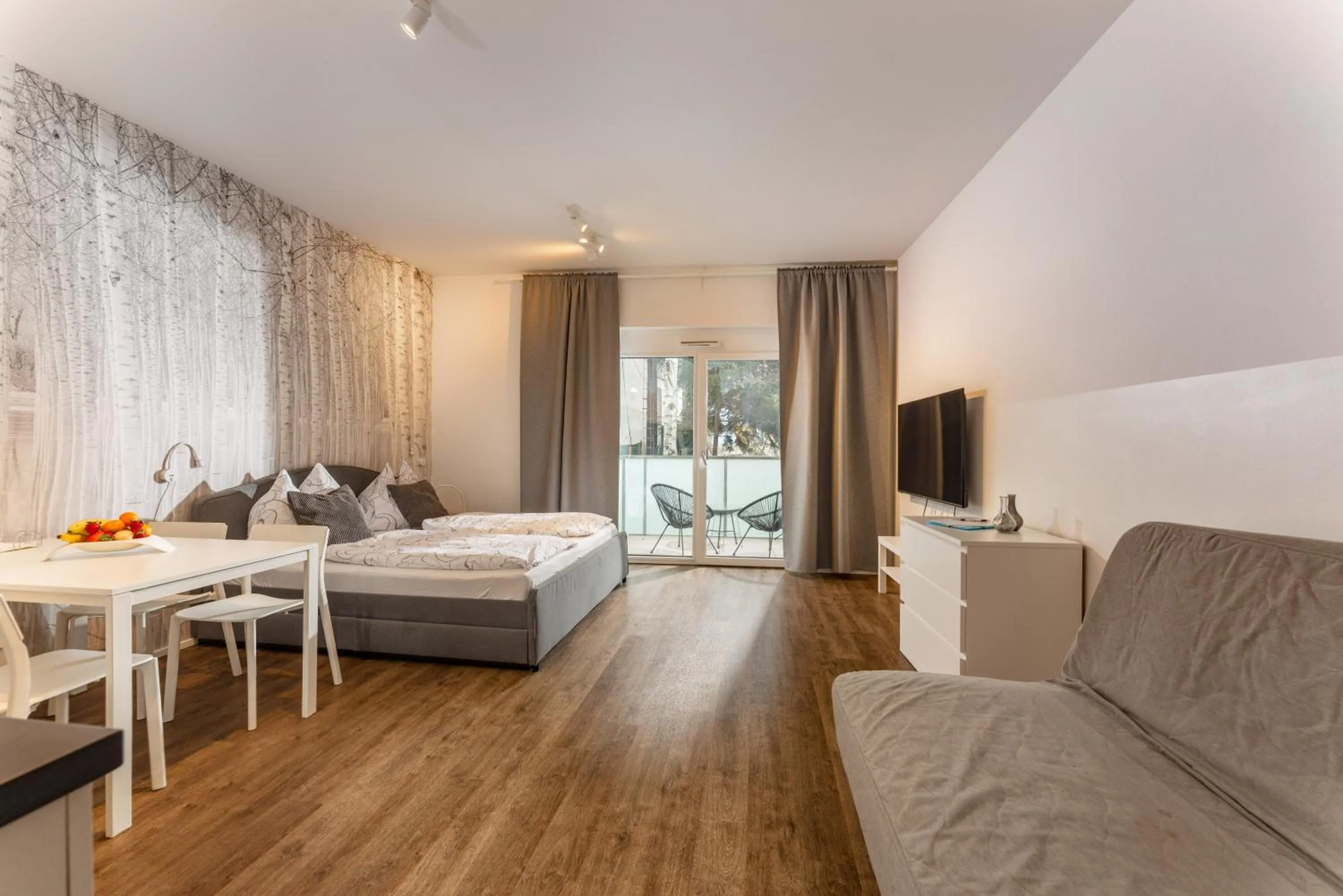 Bed in APSTAY Eggenberg I Self Check-in I Parking option