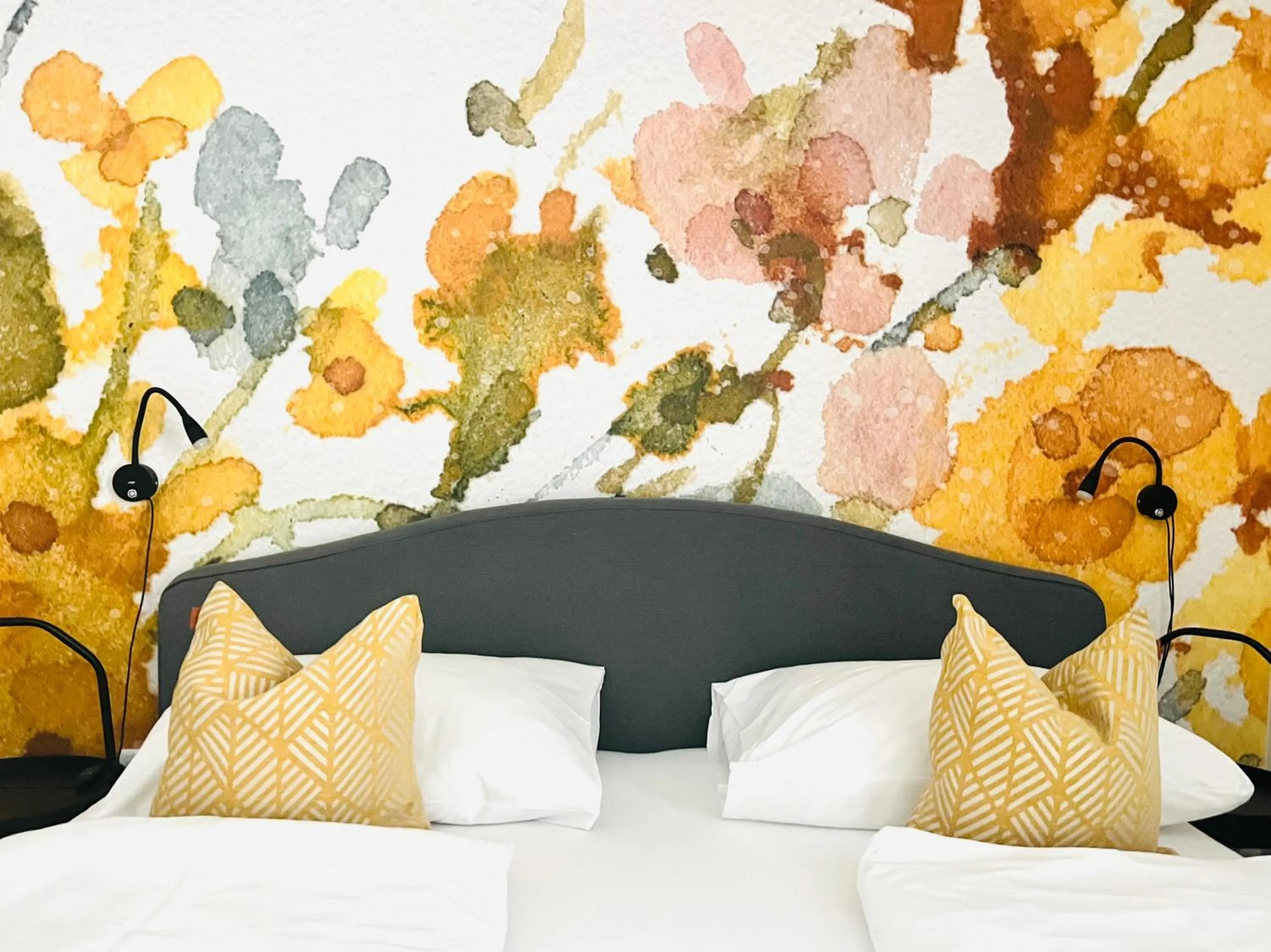 Bed in APSTAY Eggenberg I Self Check-in I Parking option