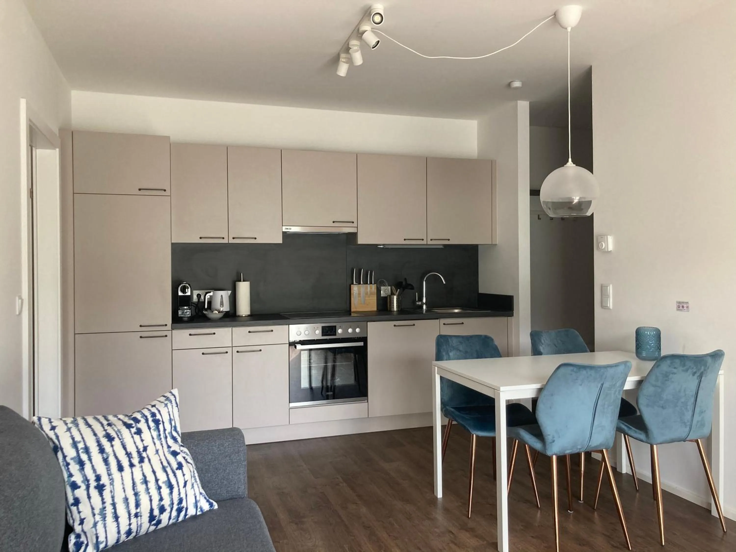 Living room in APSTAY Eggenberg I Self Check-in I Parking option