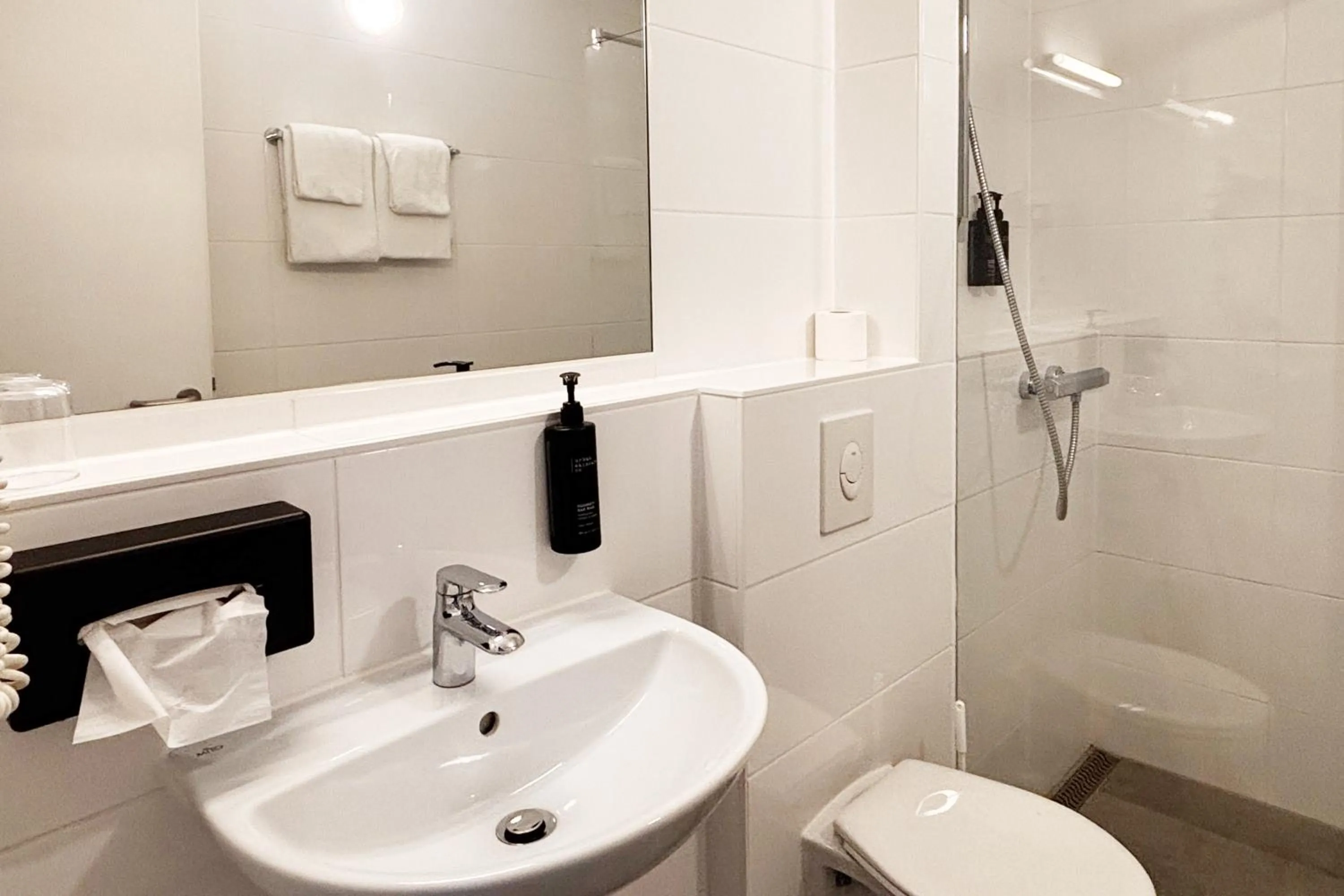 Photo of the whole room in Novum Hotel Bruy