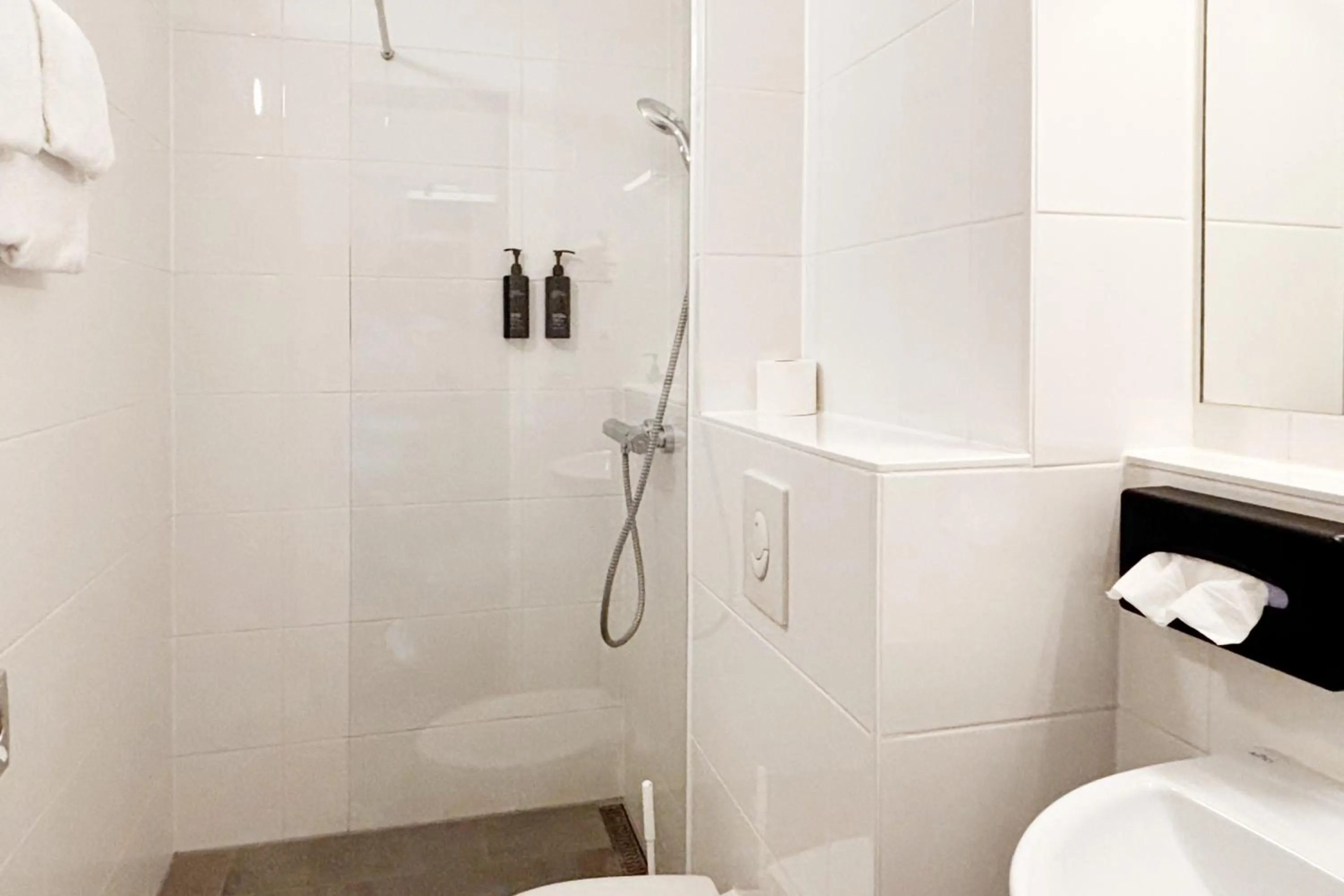 Photo of the whole room in Novum Hotel Bruy