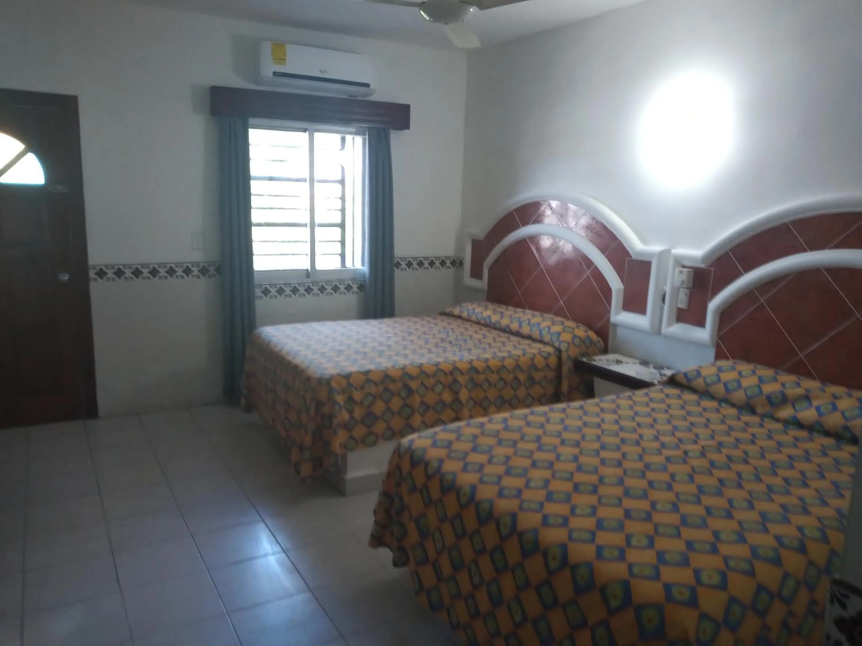 Property building, Bed in Hotel San Diego