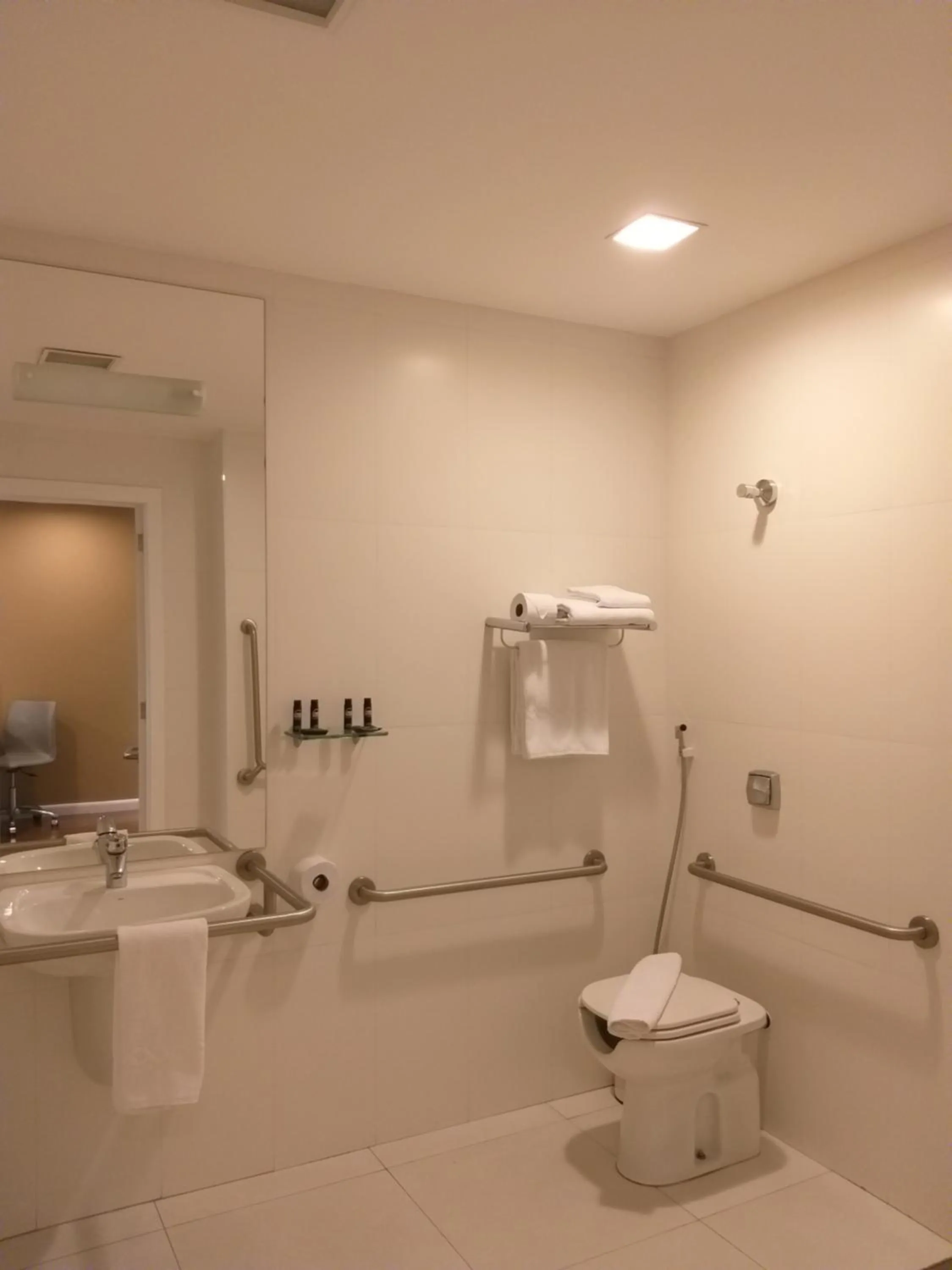 Bathroom in Paulista Suites by Charlie