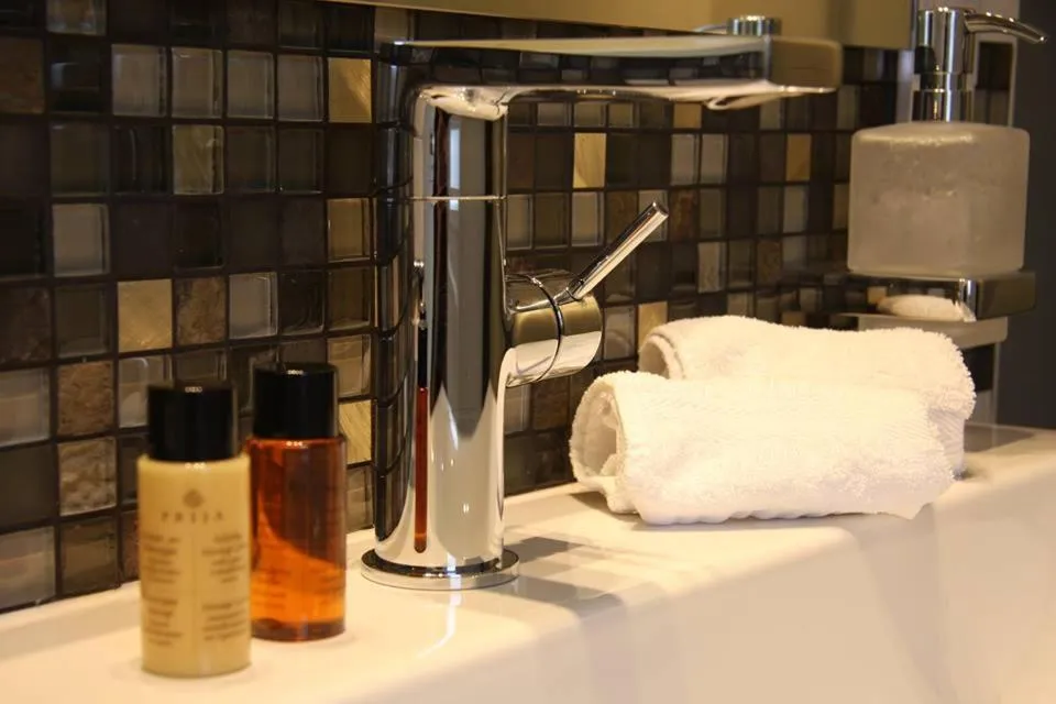 Bathroom in Strand-Hotel Seenelke