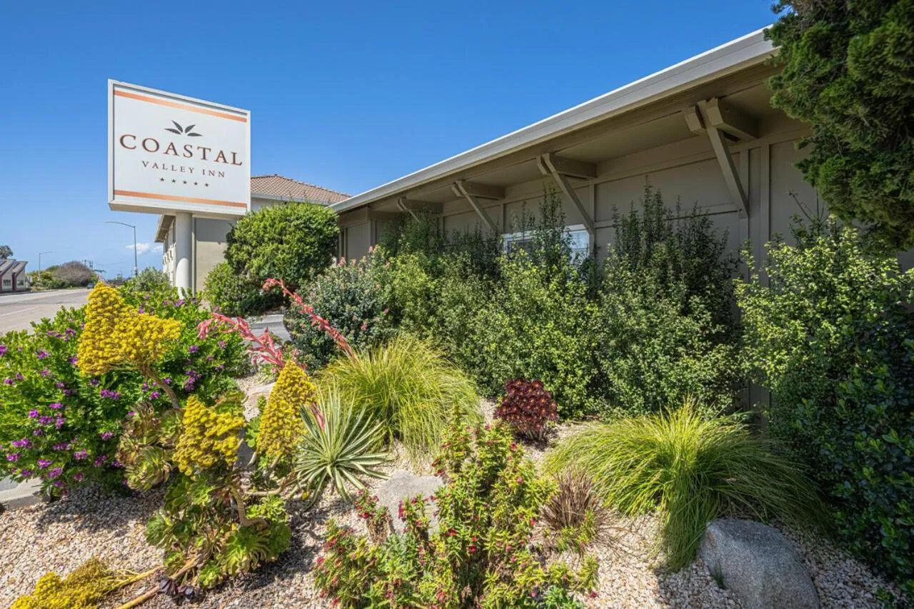 Coastal Valley Inn