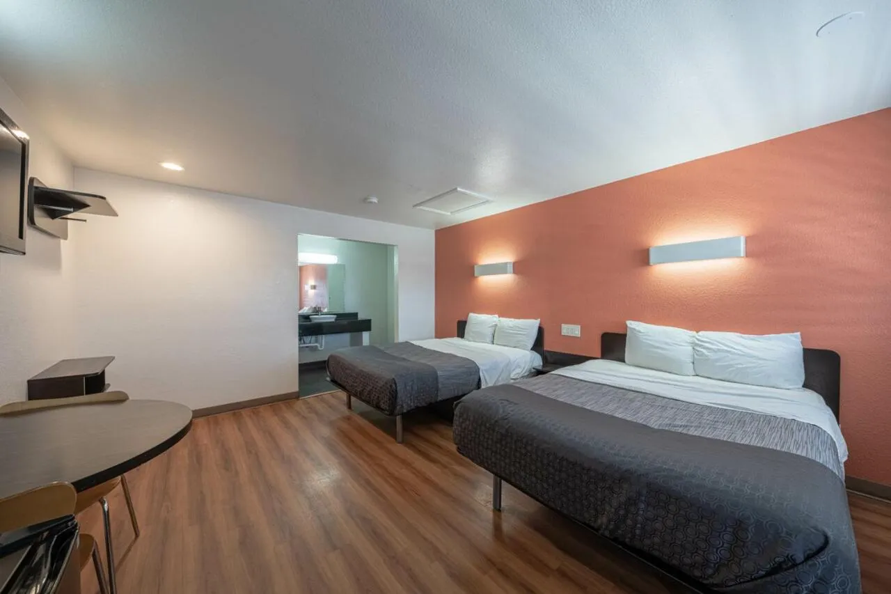 Bed in Coastal Valley Inn