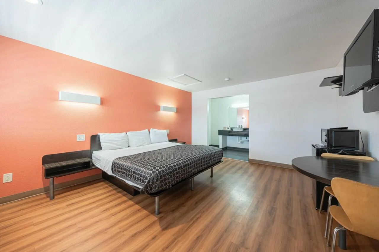 Bed in Coastal Valley Inn