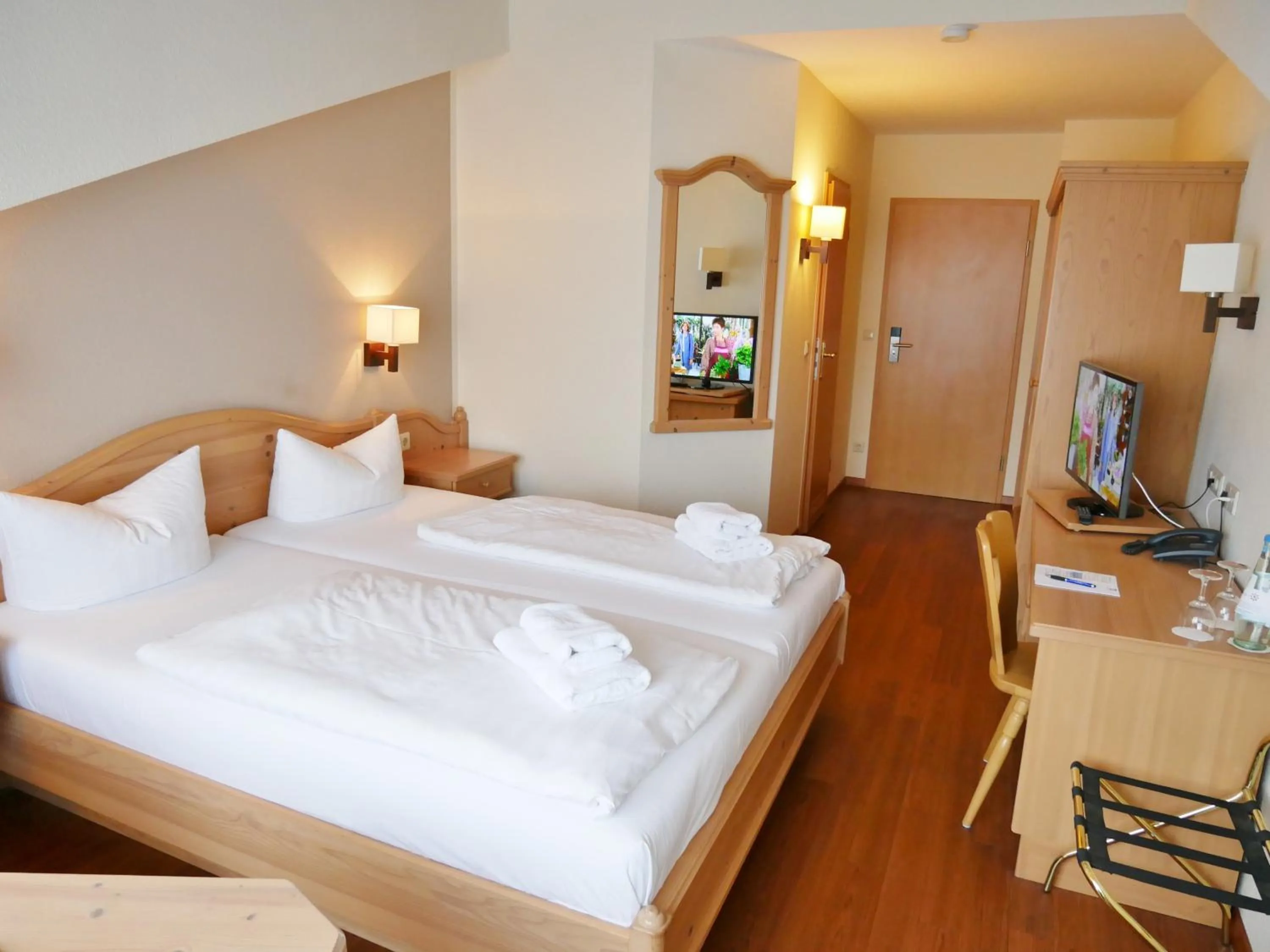 Photo of the whole room, Bed in R&R Hotel Strandallee