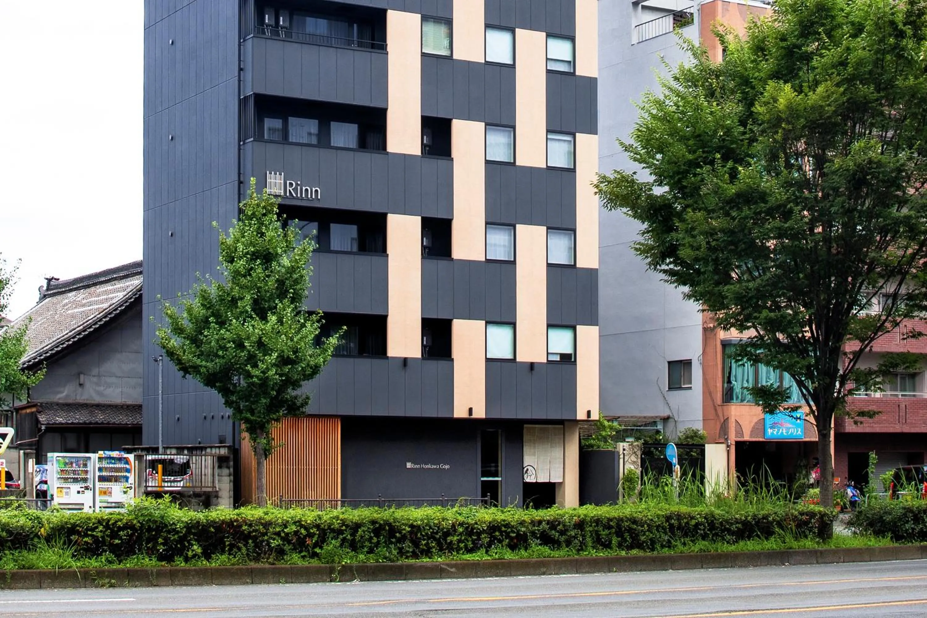 Property building in Rinn Horikawa Gojo