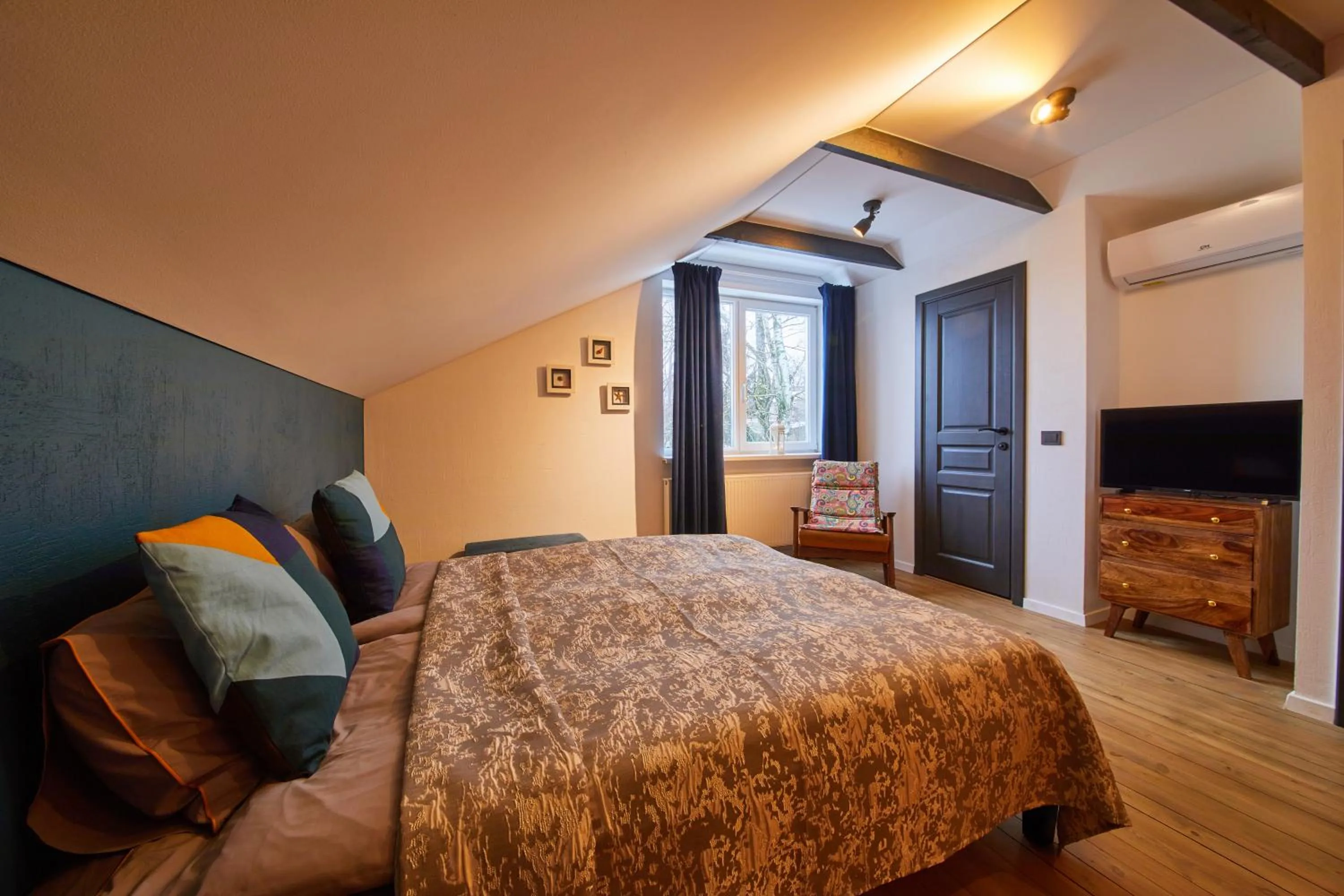 Shower, Bed in "Parko vila" Anykščiai