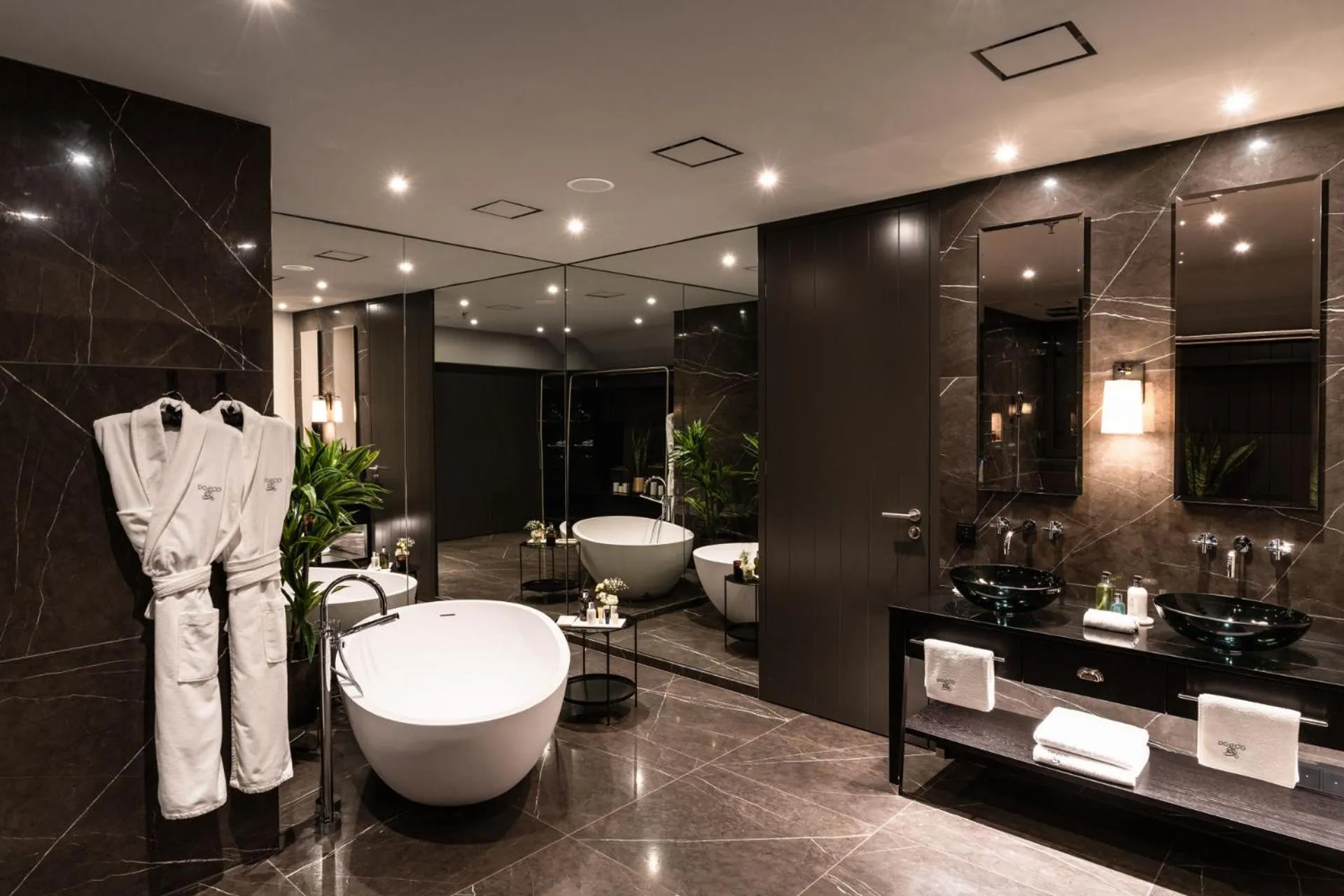 Bathroom in DO & CO Hotel München