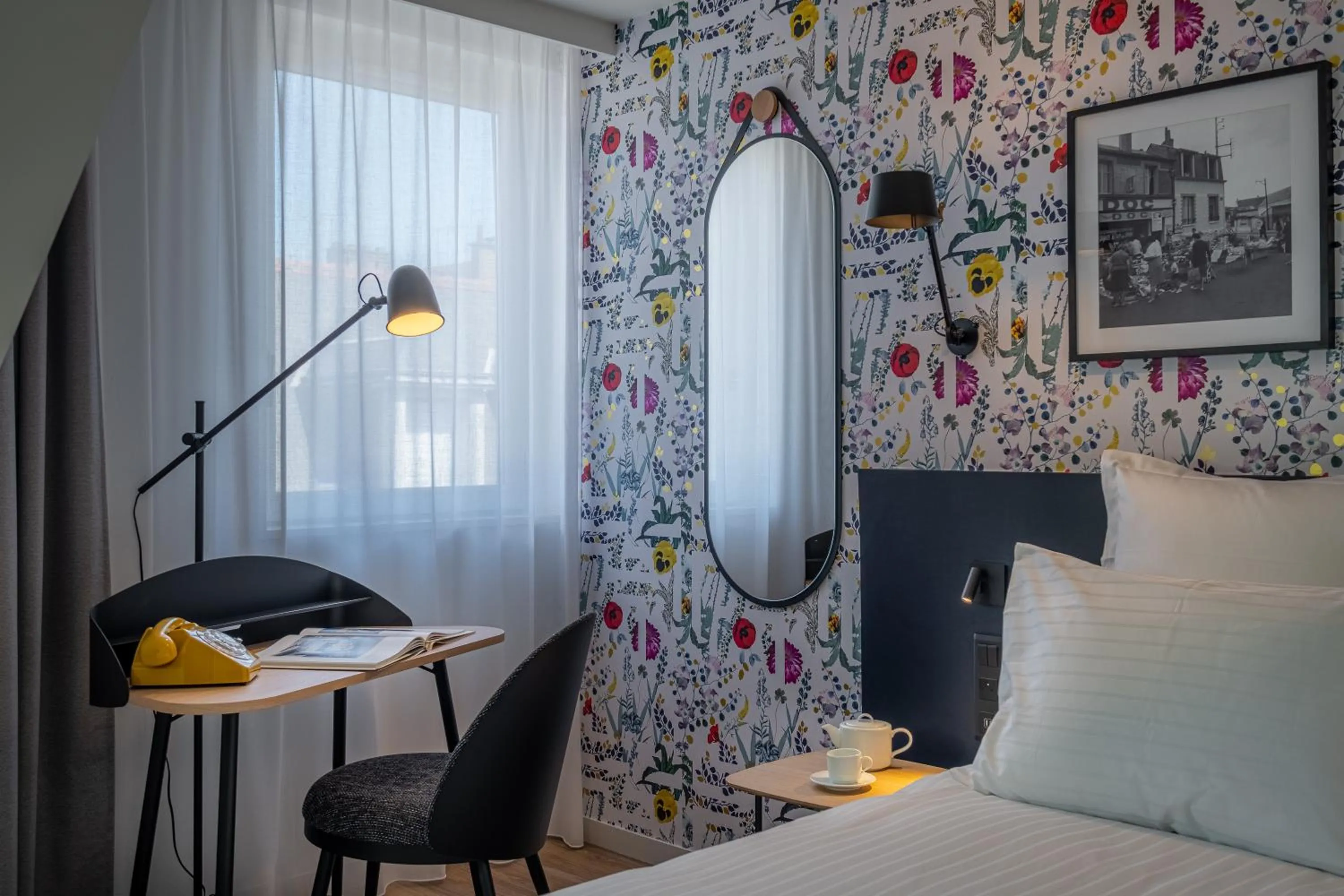 Seating area, Bed in Ferdinand Hotel Tours
