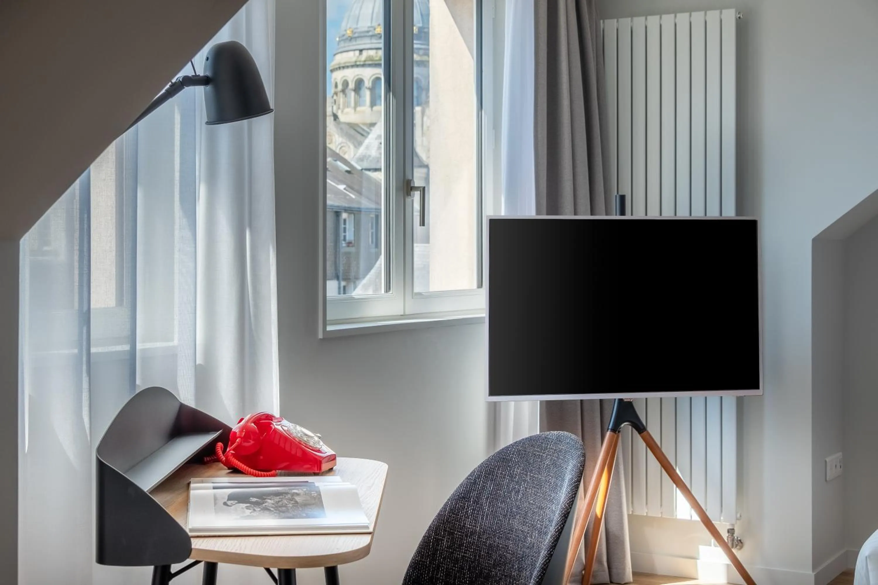 TV and multimedia in Ferdinand Hotel Tours
