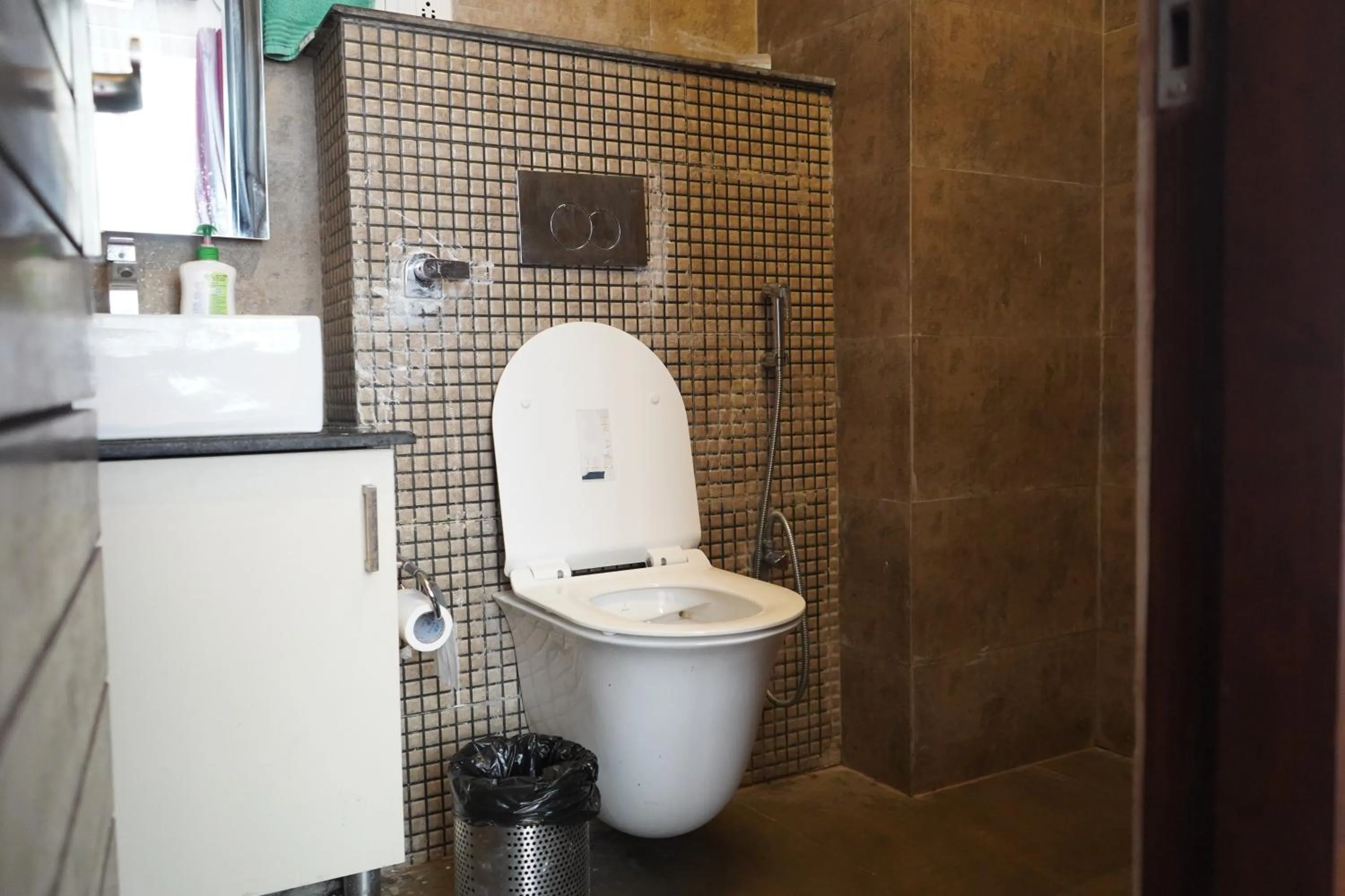 Bathroom in Joey's Hostel Rishikesh