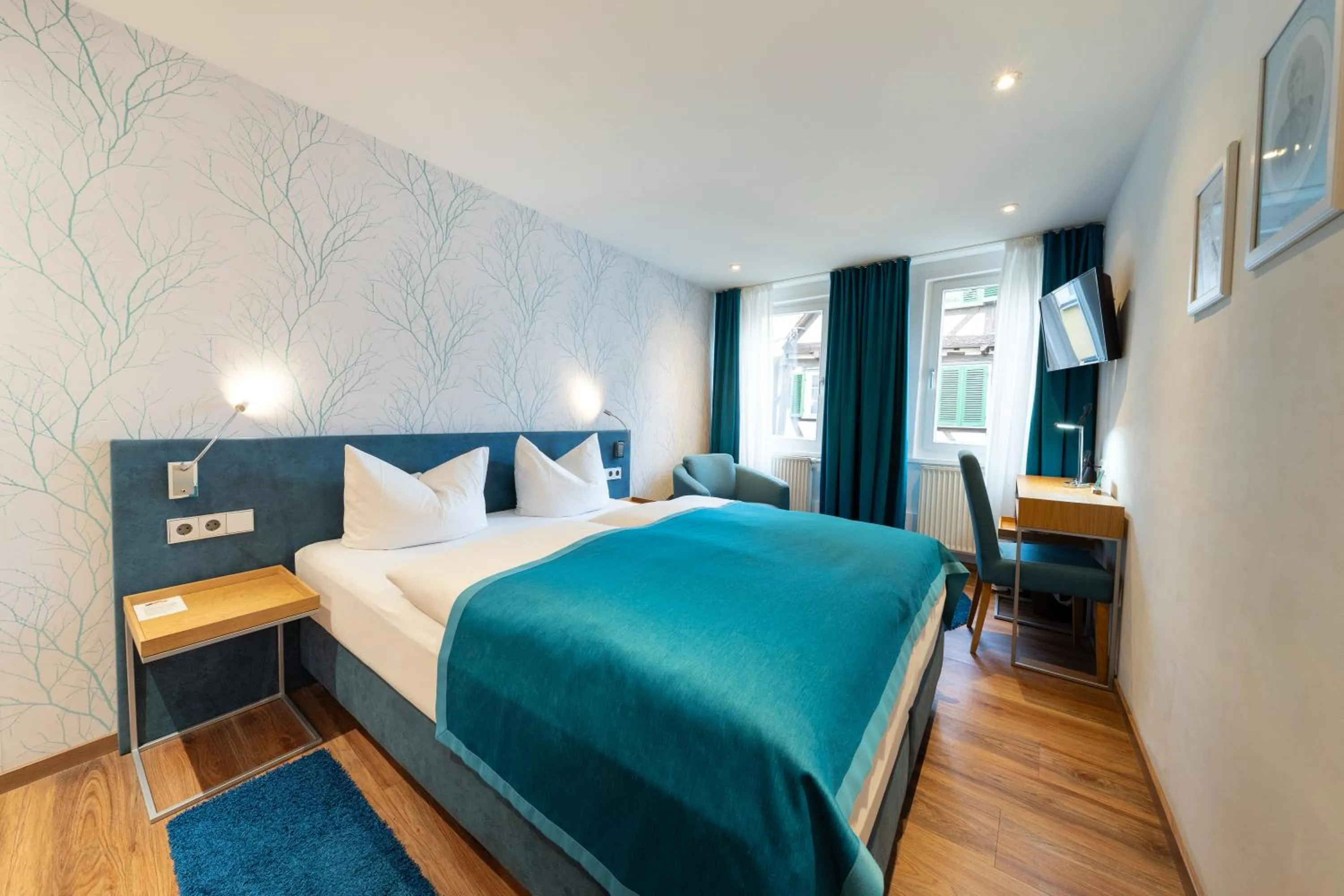 Photo of the whole room, Bed in Hotel Am Schloss *** Superior