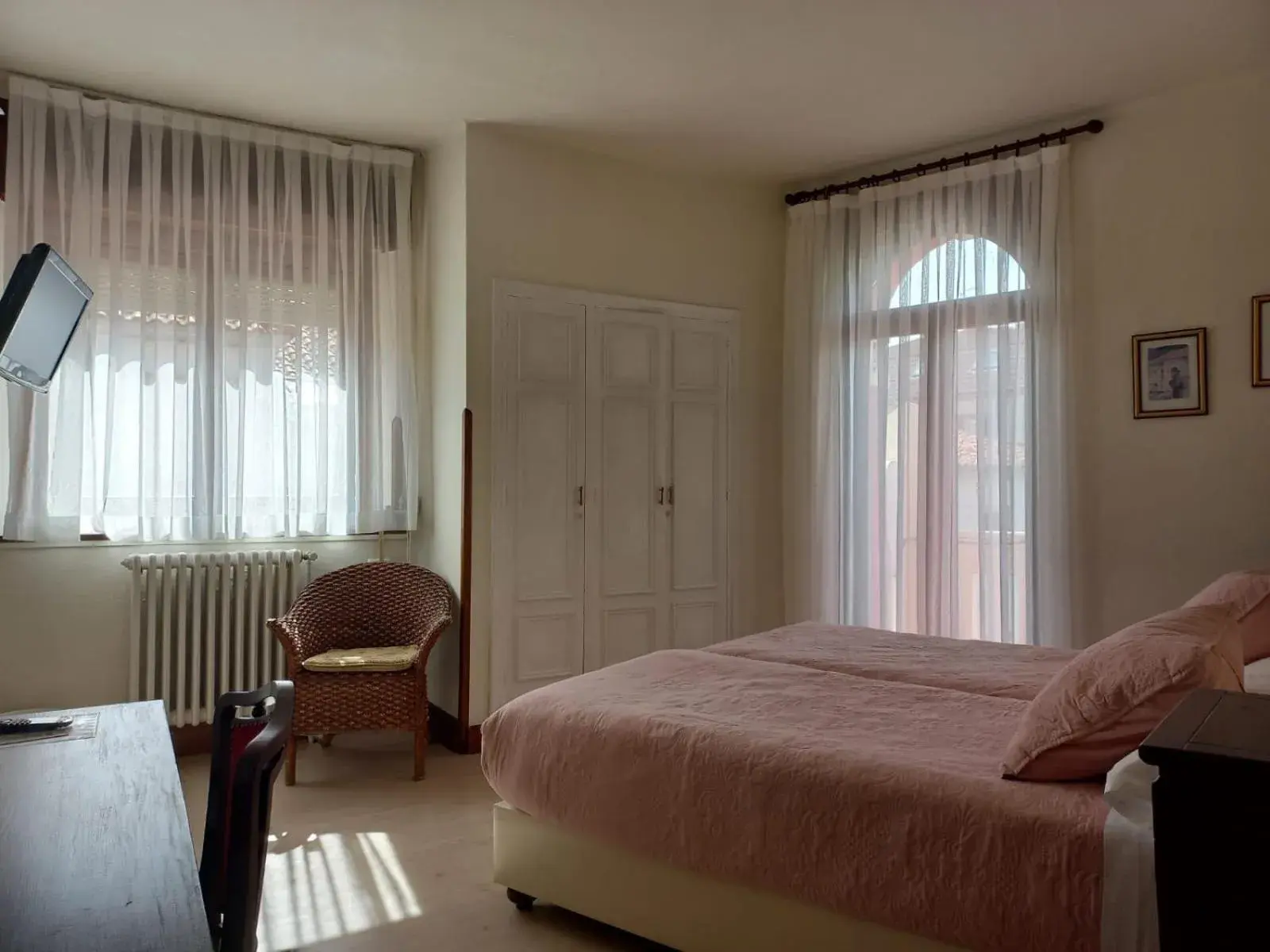 Double Mountain View in Marina Double Mountain View in Marina