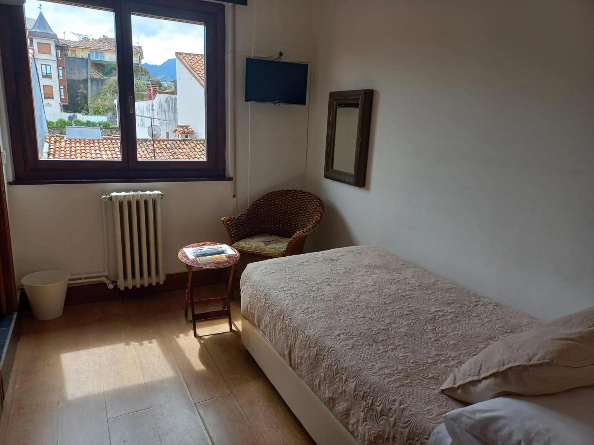 Photo of the whole room in Marina